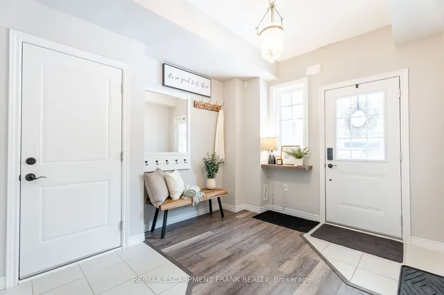 Additional property image - 8 Birot Lane