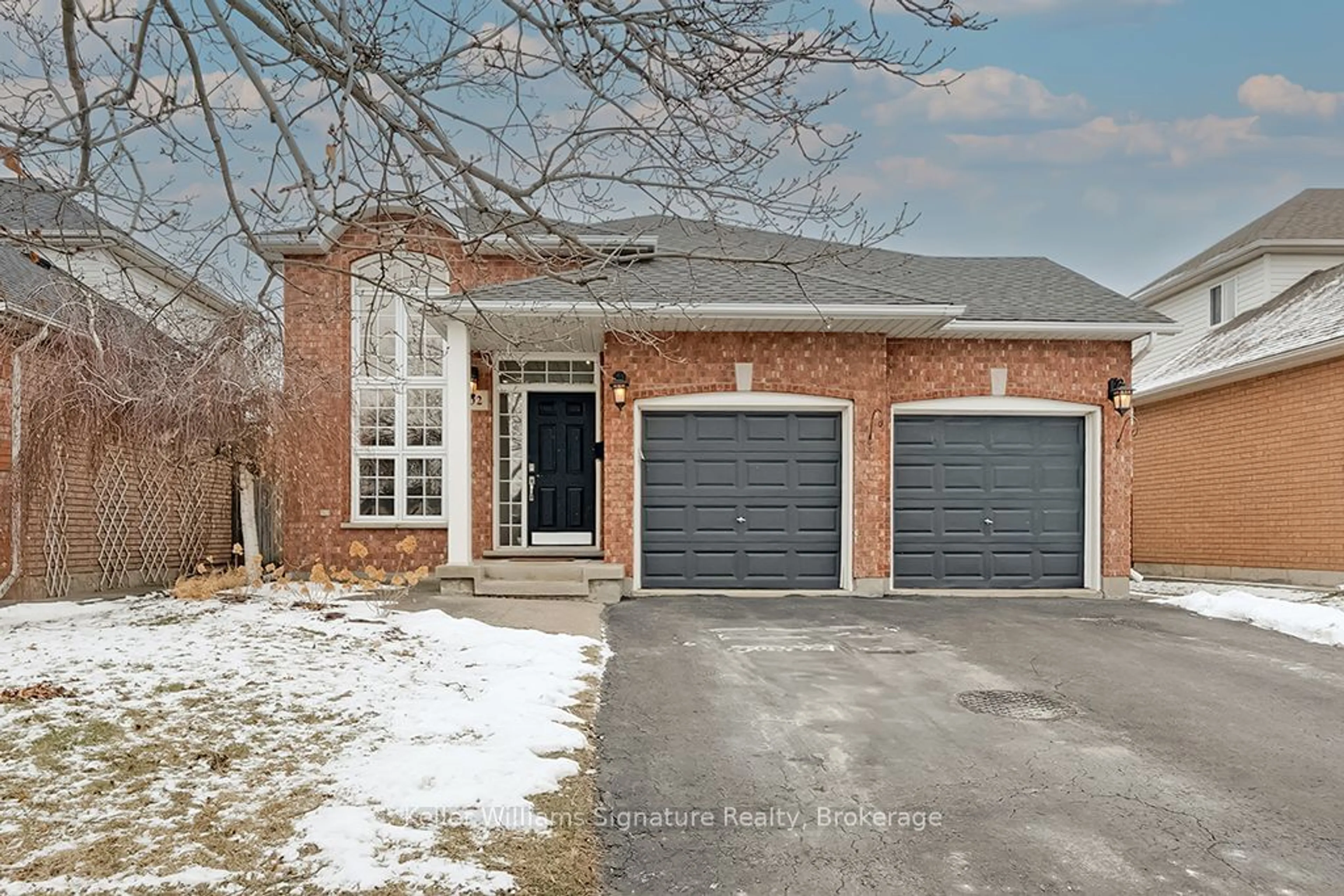 Home with brick exterior material, street for 202 VANSICKLE Rd, St. Catharines Ontario L2S 3Y3