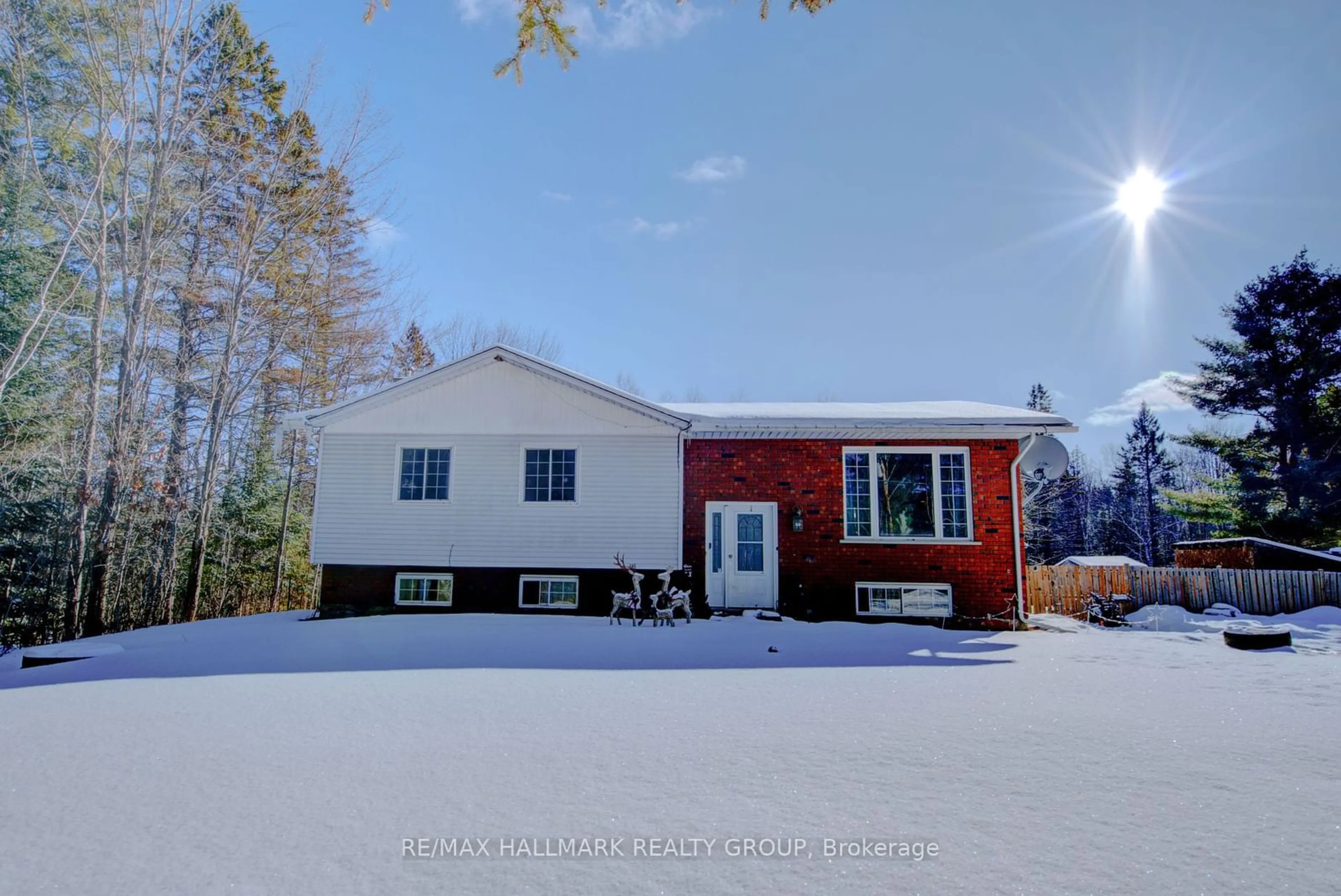 A pic from outside/outdoor area/front of a property/back of a property/a pic from drone, unknown for 877 Marsh Rd, North Algona Wilberforce Ontario K8A 6W4