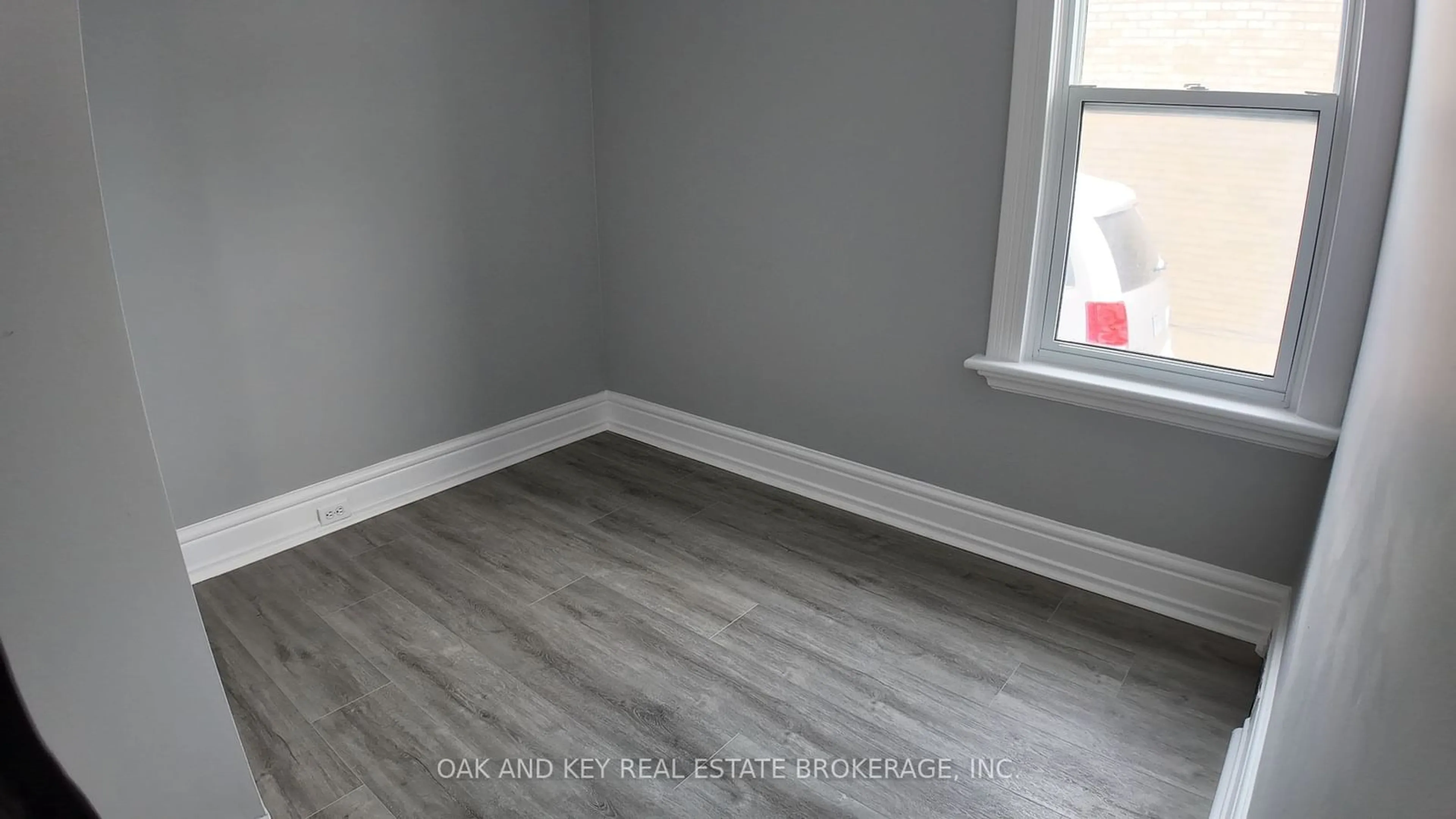 A pic of a room for 1078 Trafalgar St, London Ontario N5Z 1G7