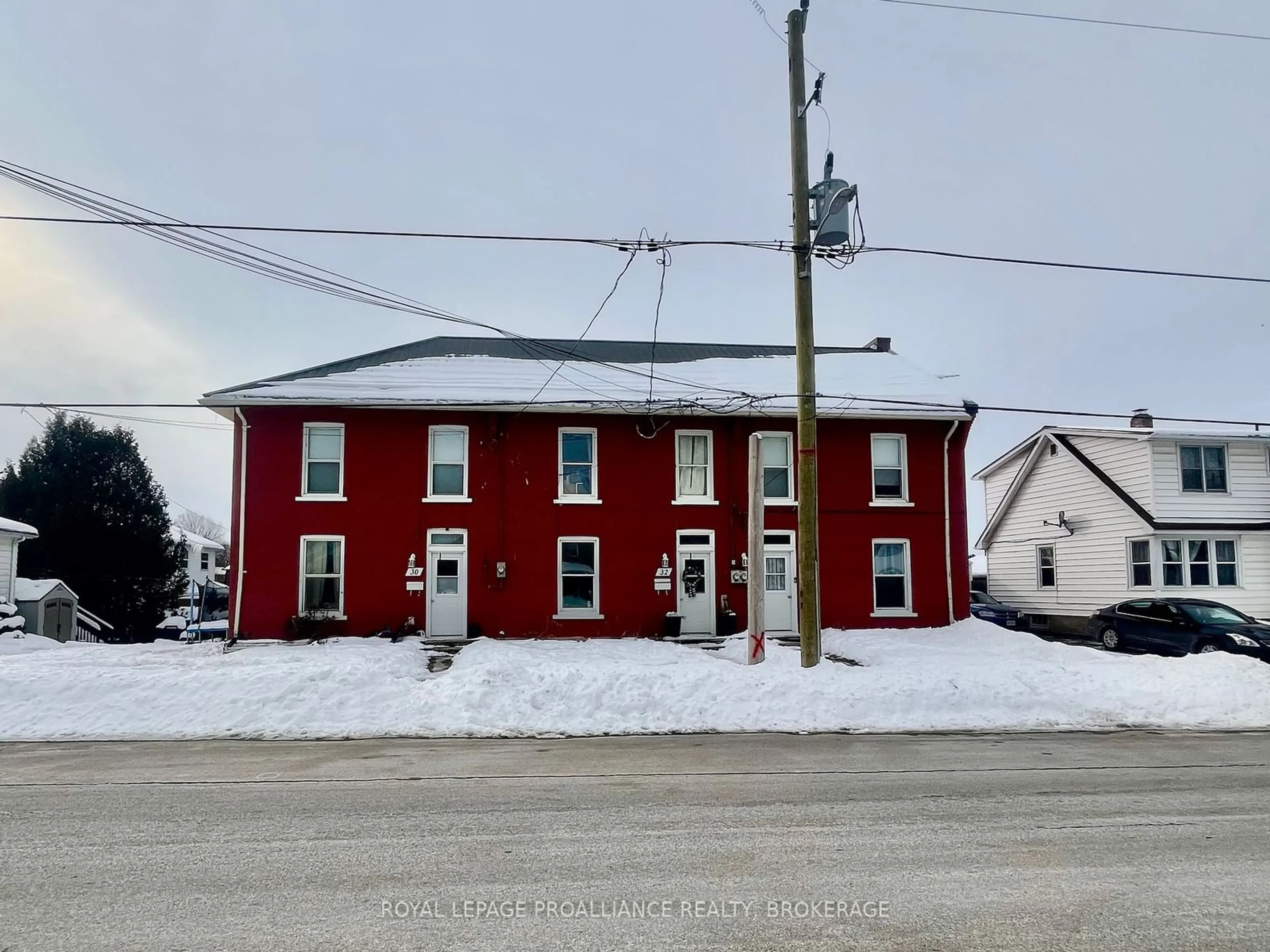 A pic from outside/outdoor area/front of a property/back of a property/a pic from drone, building for 30/32/34 Victoria Ave, Gananoque Ontario K7G 2R8