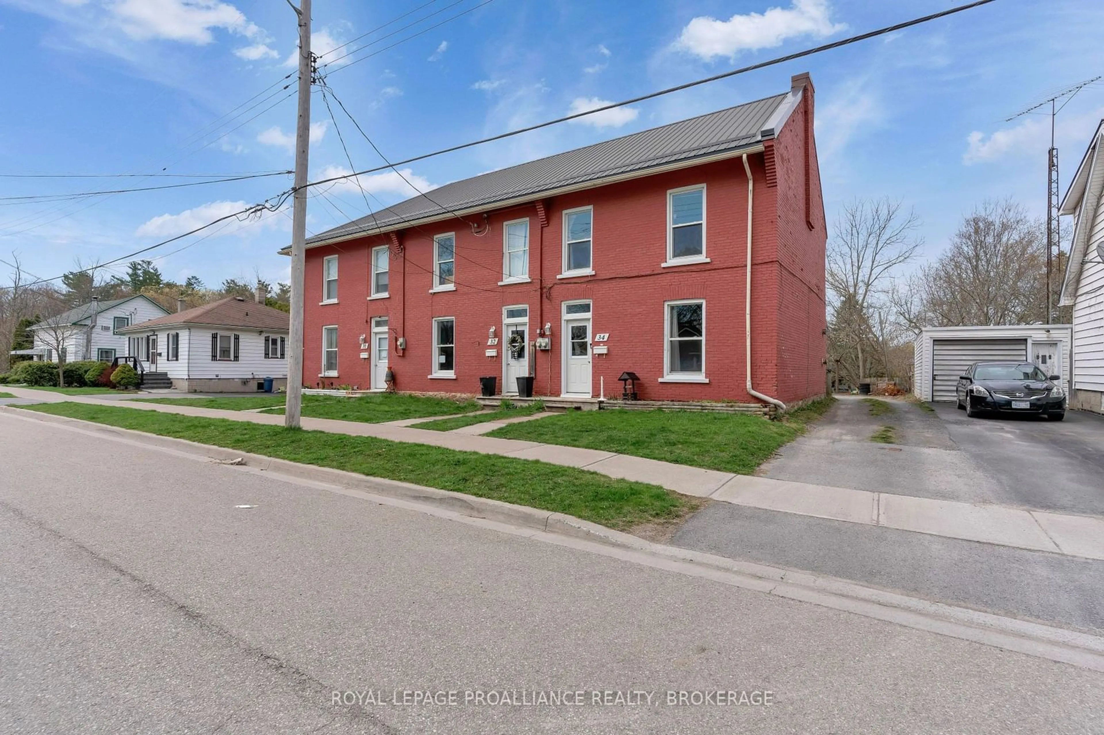 Unknown for 30/32/34 Victoria Ave, Gananoque Ontario K7G 2R8