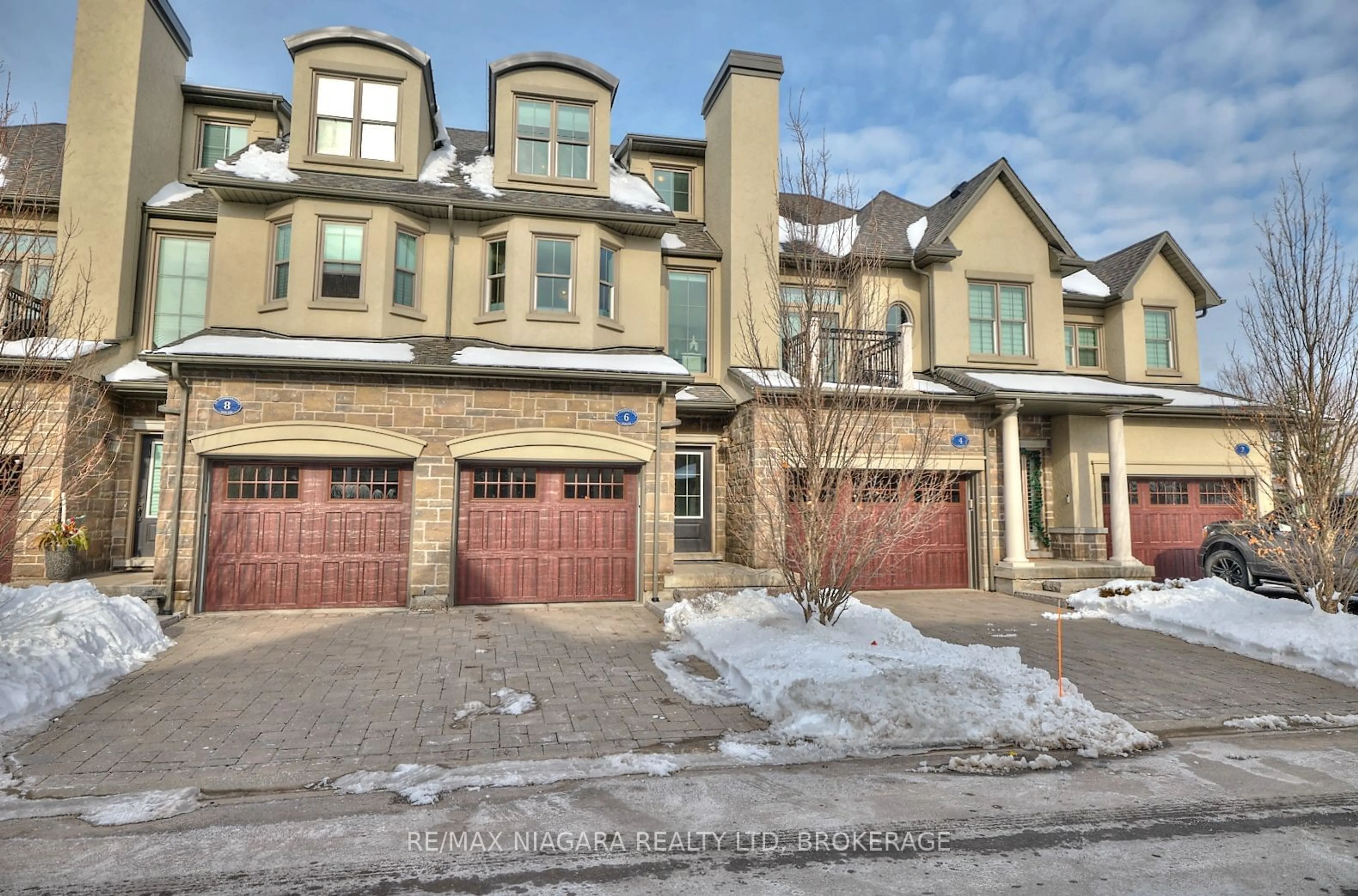 Home with brick exterior material, street for 6 St. Andrews Lane, Niagara-on-the-Lake Ontario L0S 1J0