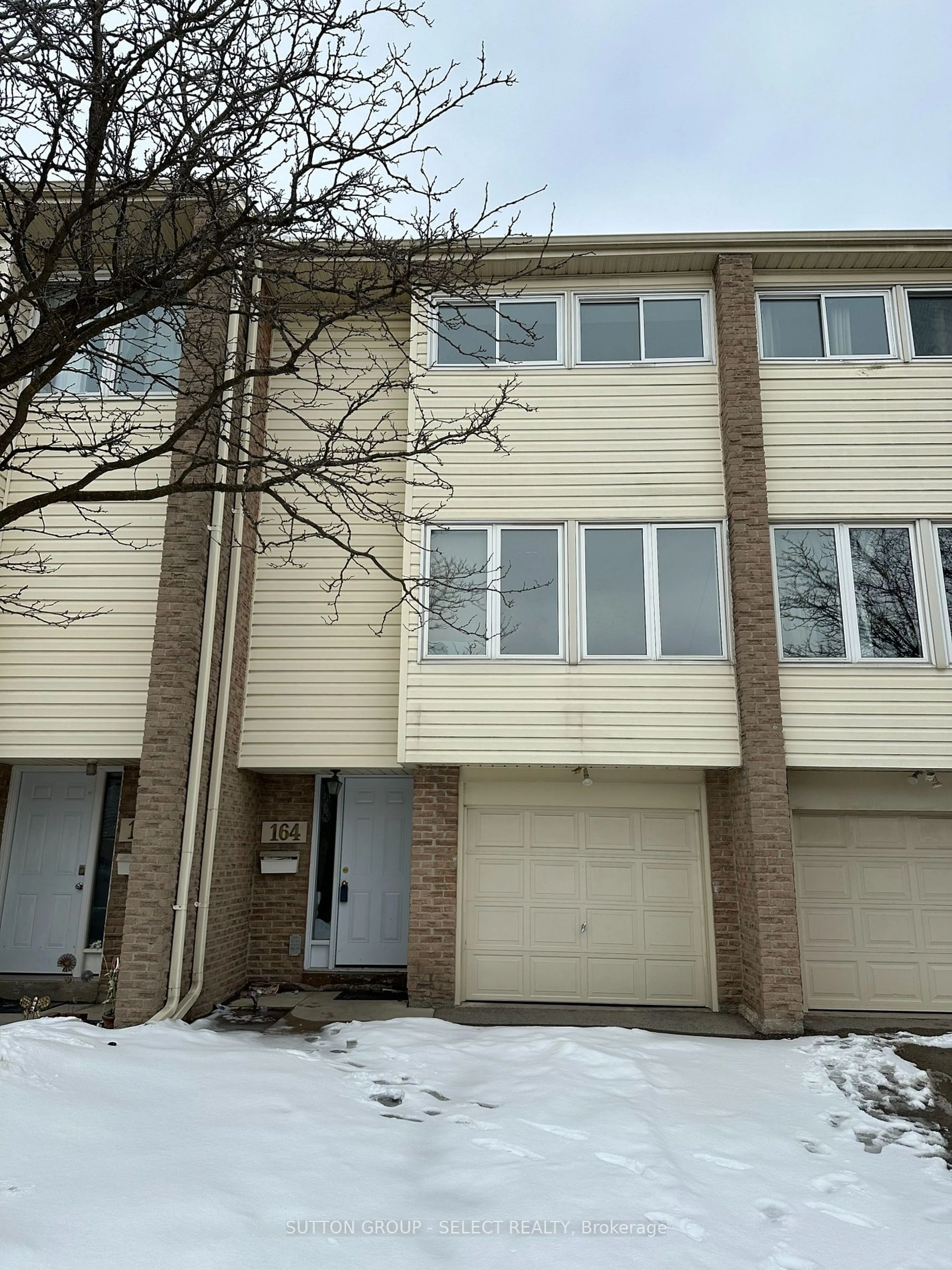 Home with vinyl exterior material, street for 700 Osgoode Dr #164, London Ontario N6E 2G2