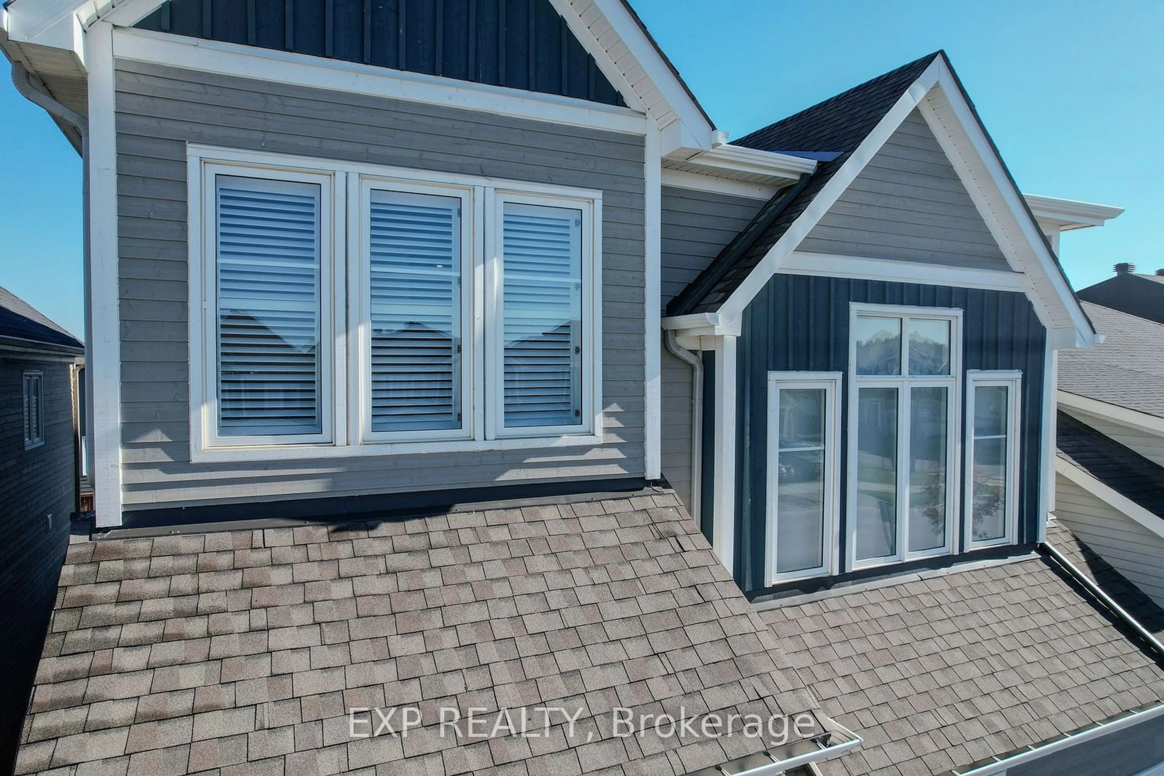 Home with vinyl exterior material, water/lake/river/ocean view for 280 MEYNELL Rd, Stittsville - Munster - Richmond Ontario K0A 2Z0