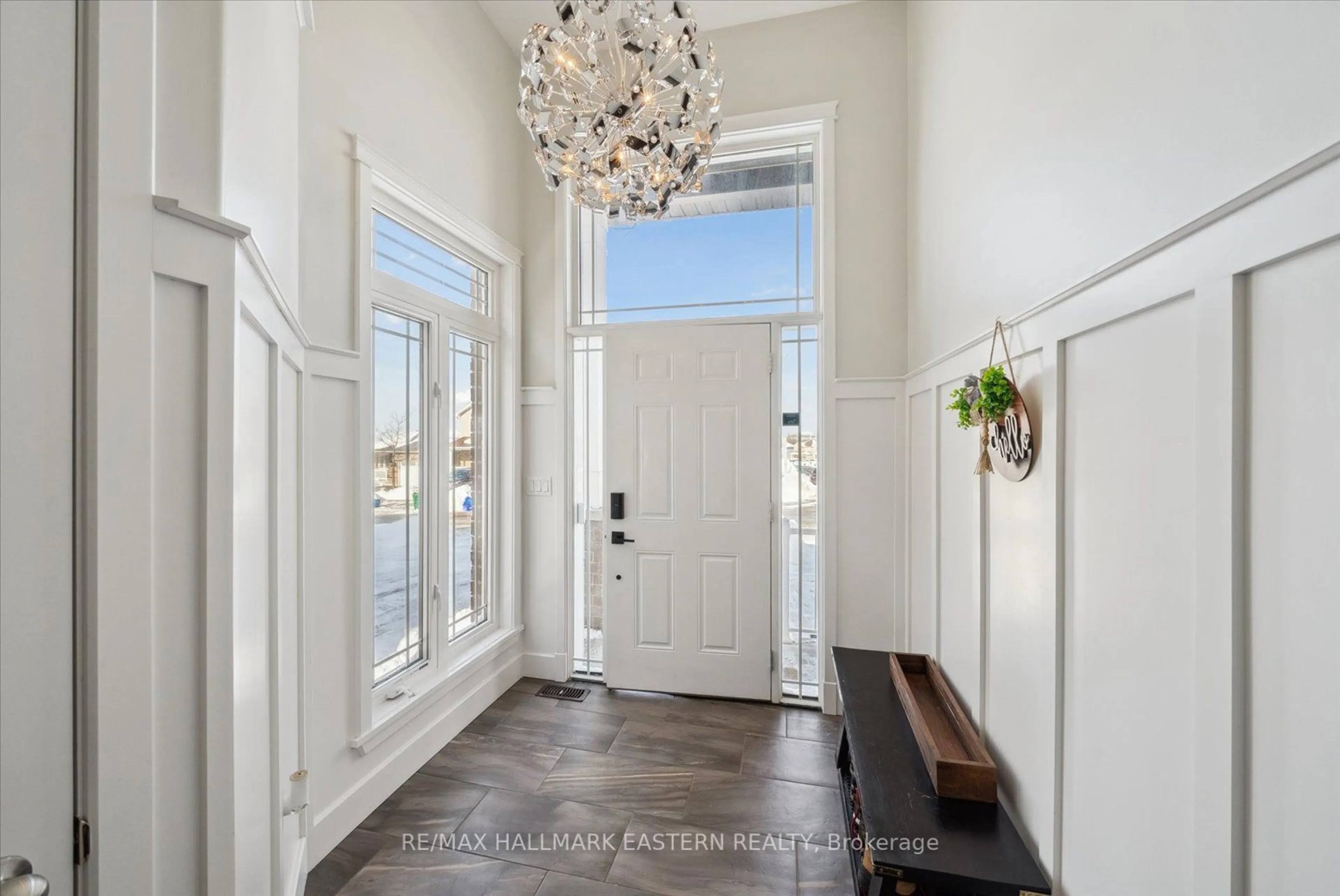 Indoor entryway for 657 Goodwin Terr, Smith-Ennismore-Lakefield Ontario K9J 0H6