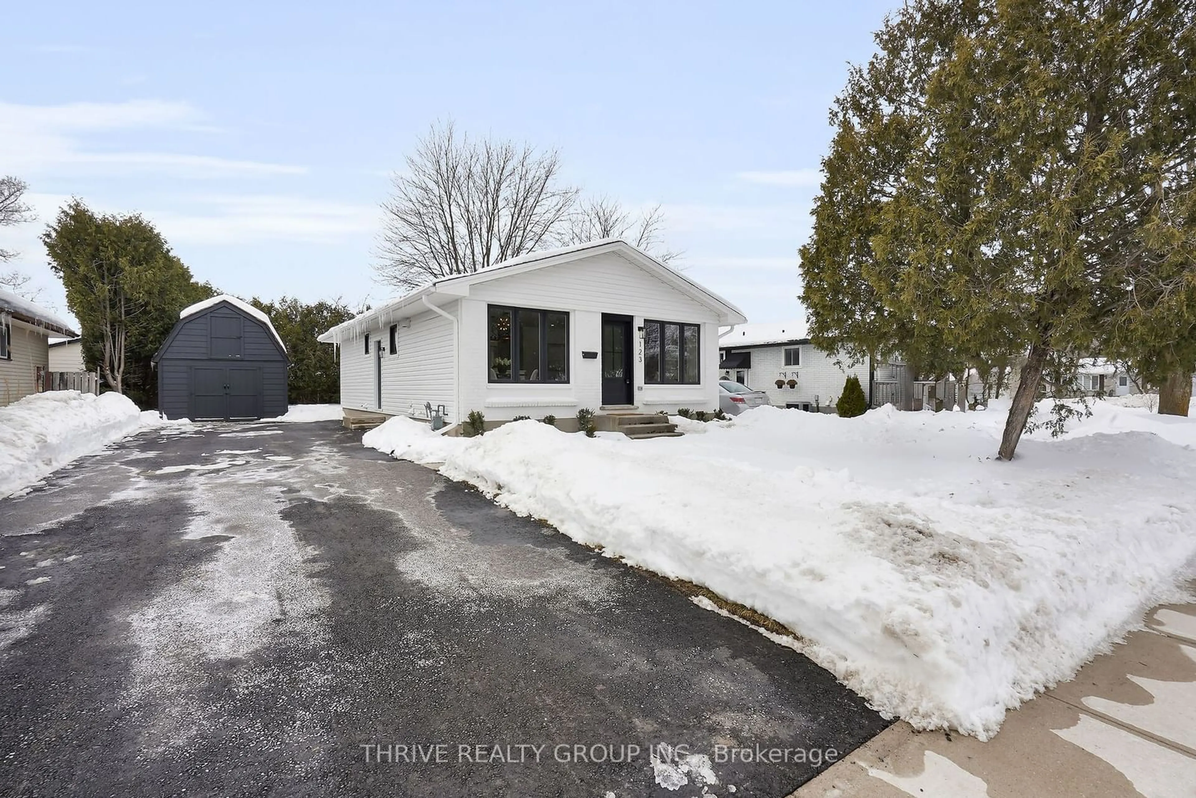 Unknown for 123 Elm St, Lucan Biddulph Ontario N0M 2J0