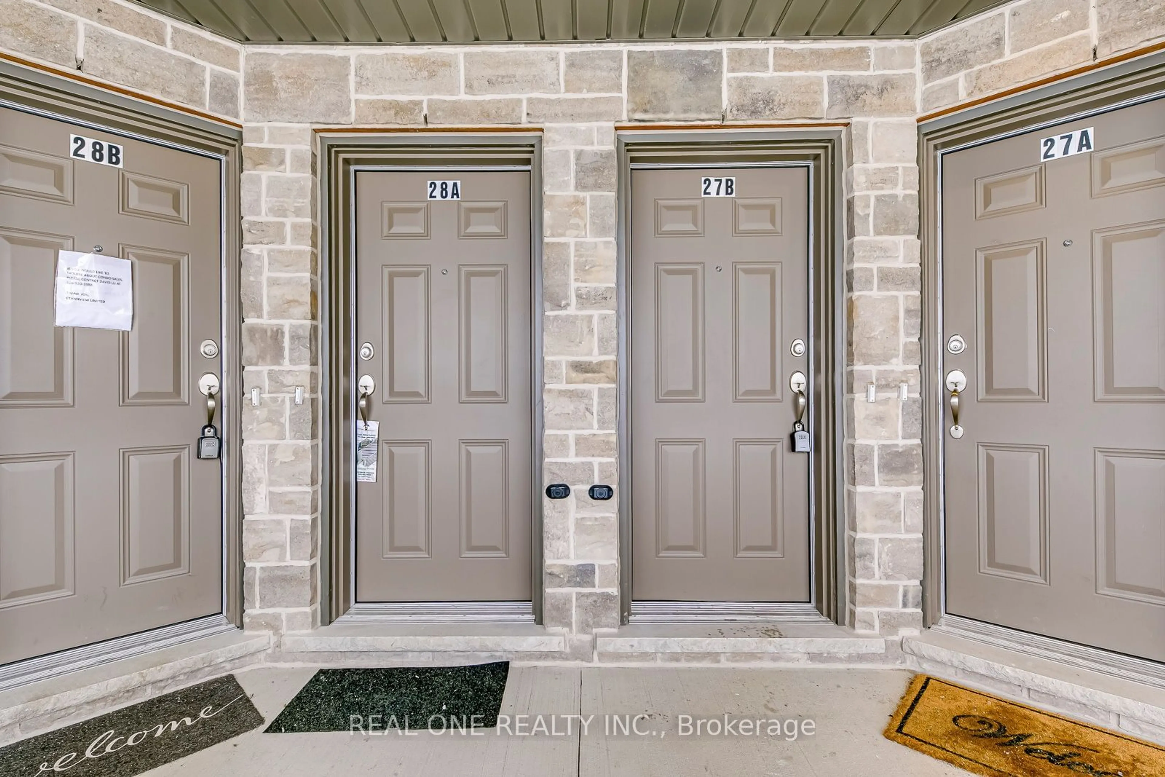 Indoor entryway for 85 Mullin Dr #27B, Guelph Ontario N1E 0R4