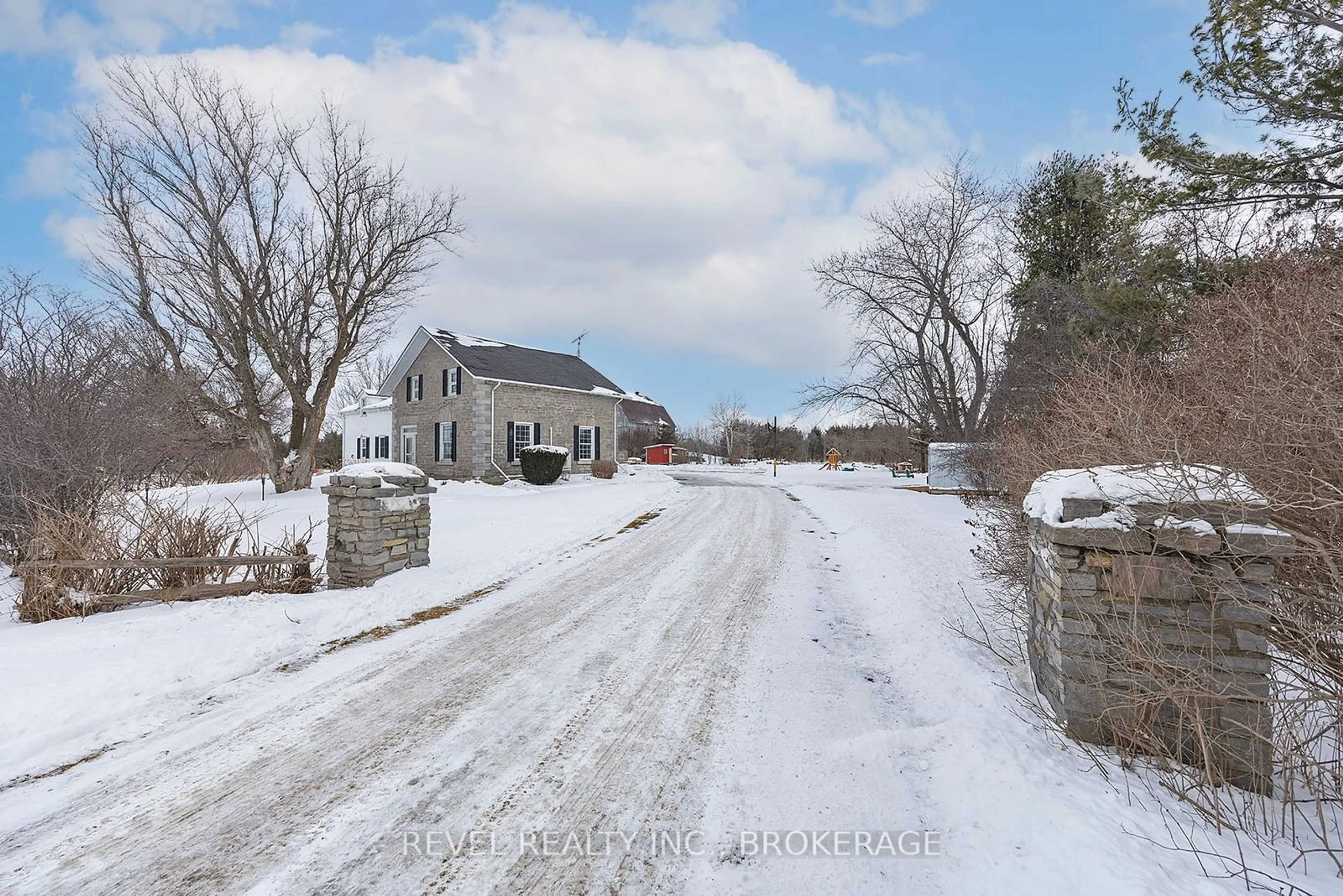 A pic from outside/outdoor area/front of a property/back of a property/a pic from drone, street for 2964 Highway 38, Kingston Ontario K0H 1M0