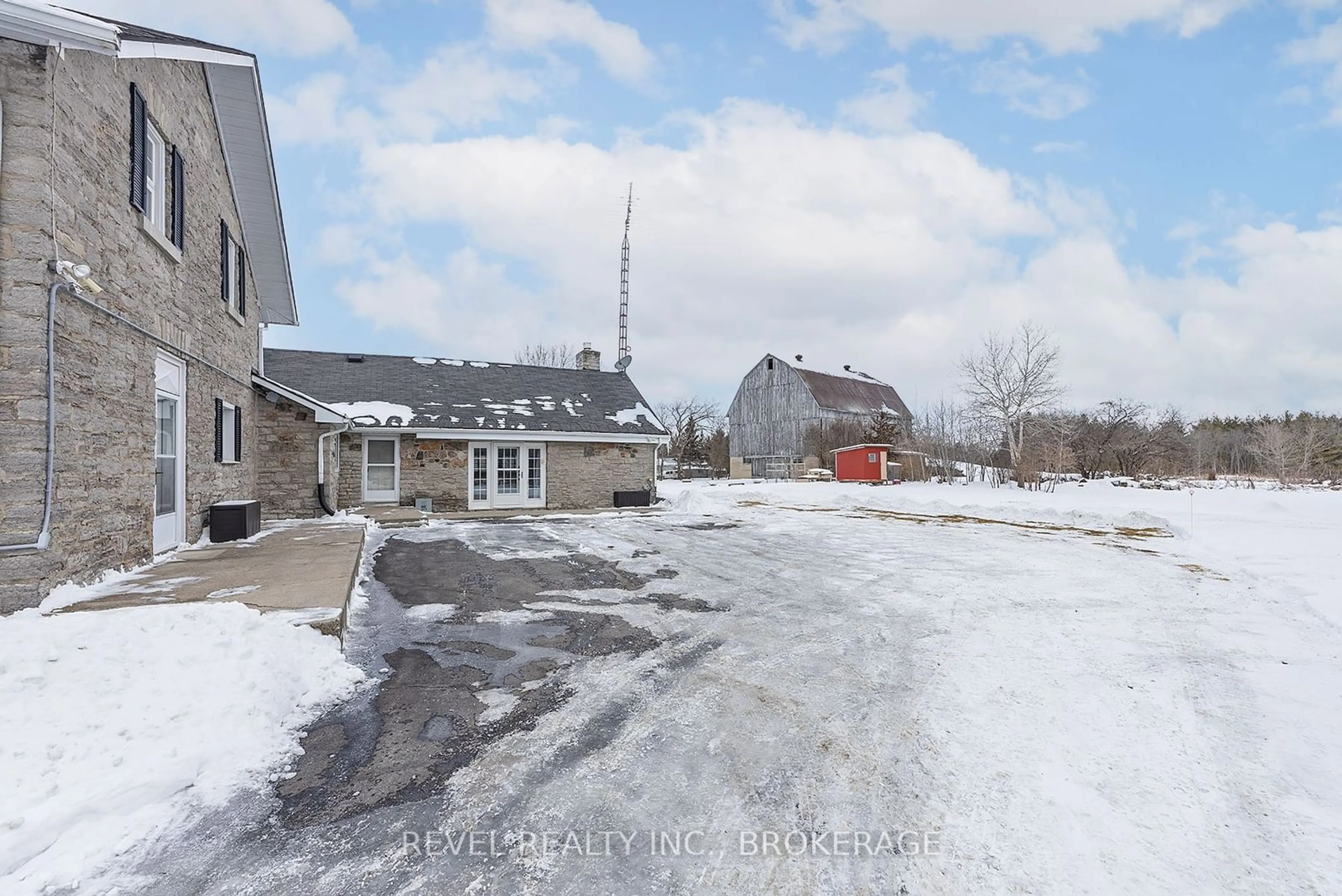 A pic from outside/outdoor area/front of a property/back of a property/a pic from drone, street for 2964 Highway 38, Kingston Ontario K0H 1M0