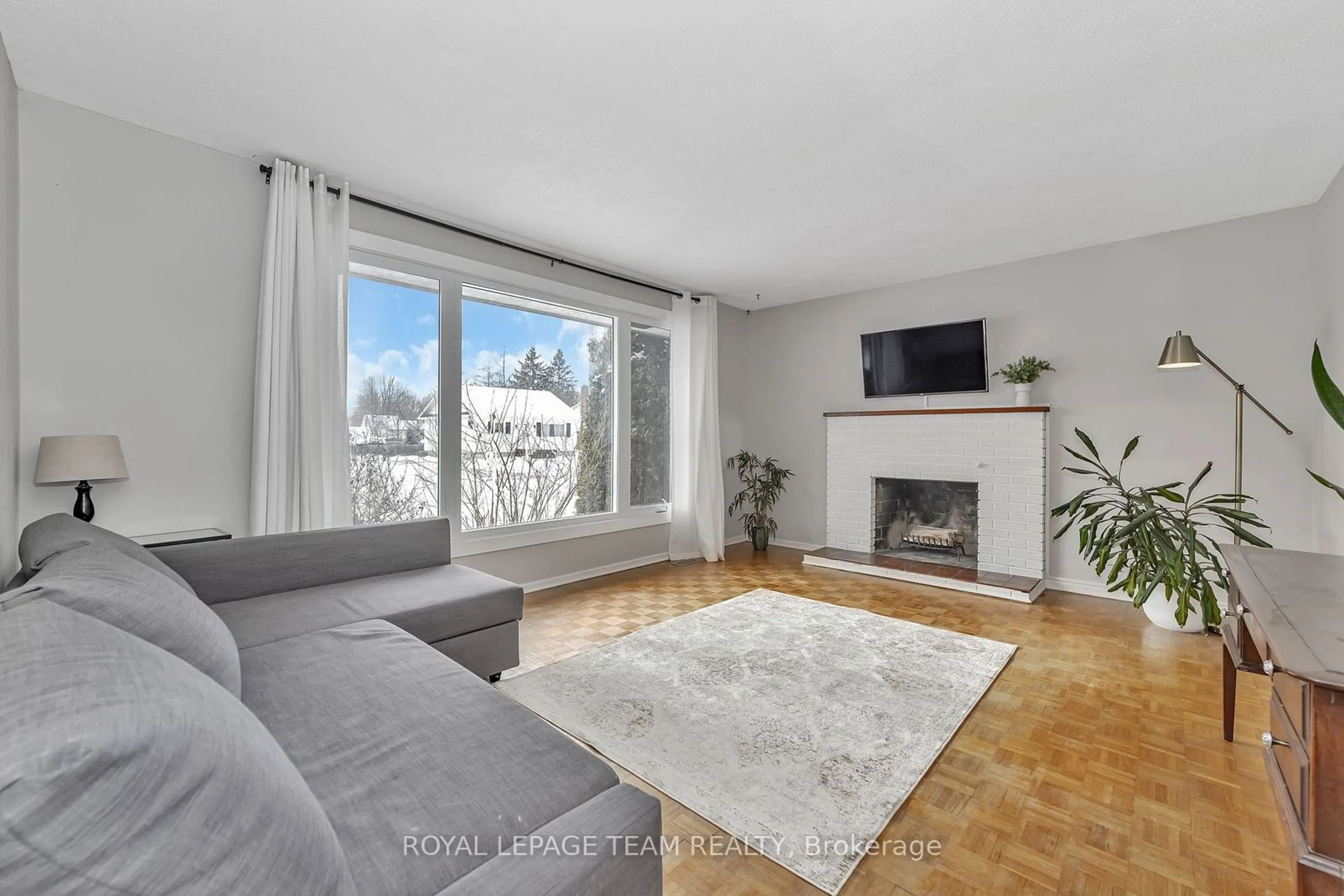 Living room with furniture, unknown for 26 Cockburn St, Stittsville - Munster - Richmond Ontario K0A 2Z0