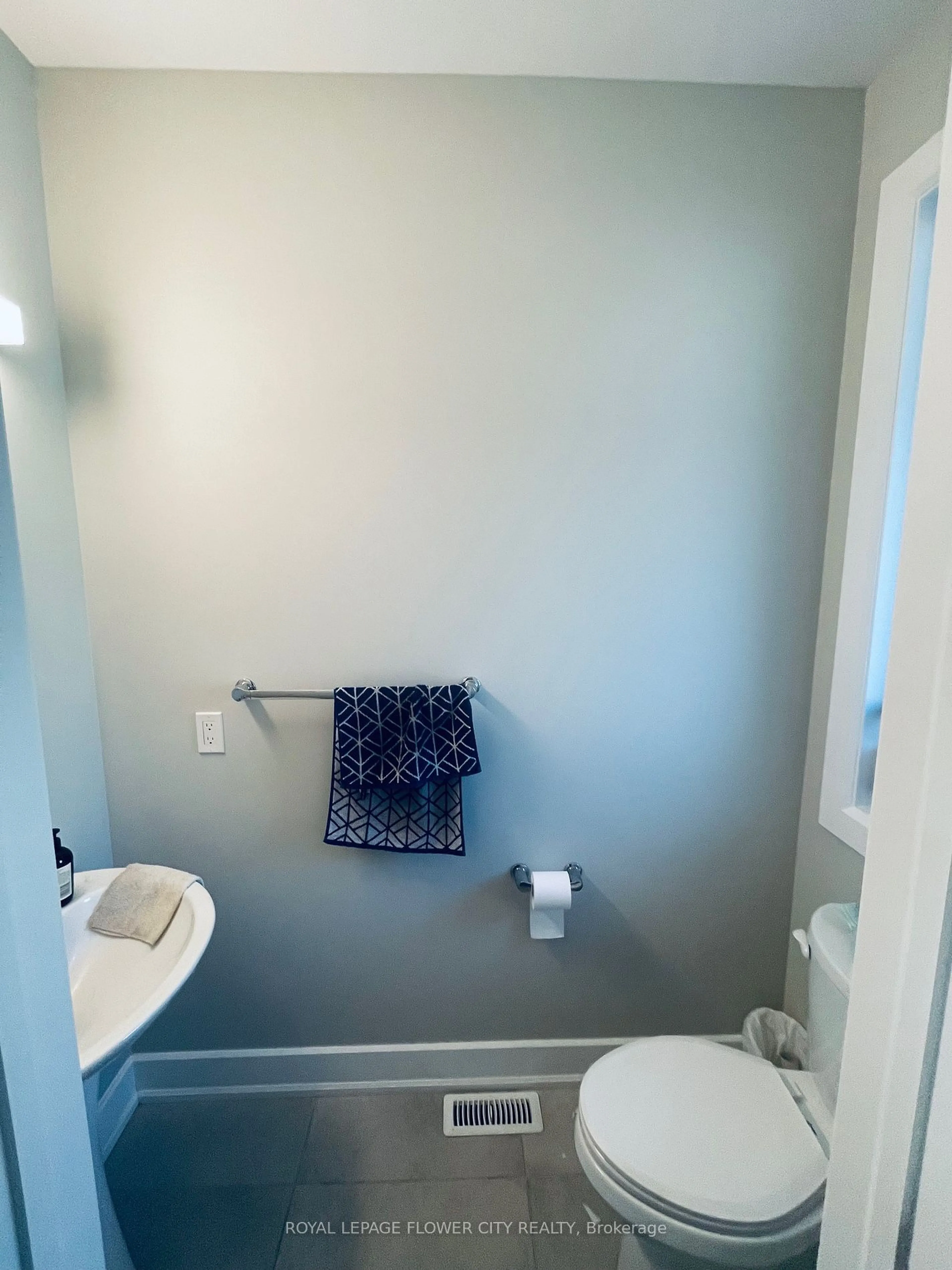 A pic of a room for 601 Lions Park Dr #57, Strathroy-Caradoc Ontario N0L 1W0