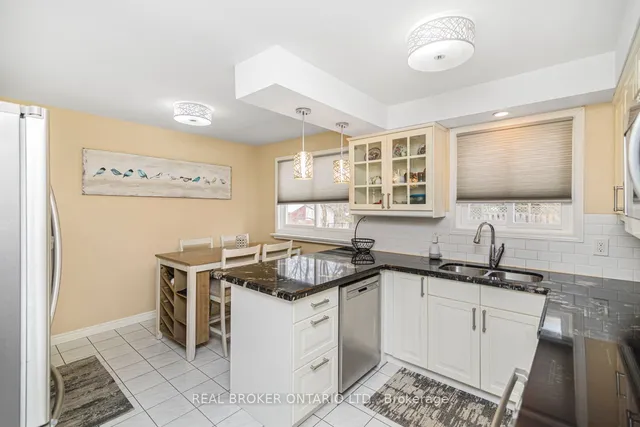 Additional property image - 647 Tomahawk Cres