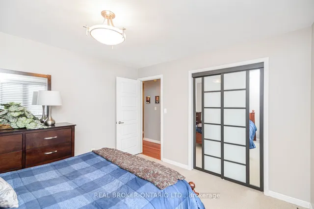 Additional property image - 647 Tomahawk Cres