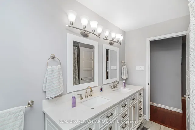 Additional property image - 647 Tomahawk Cres