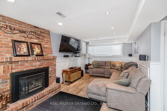 Additional property image - 647 Tomahawk Cres