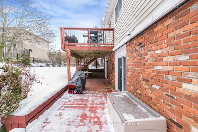 Additional property image - 647 Tomahawk Cres