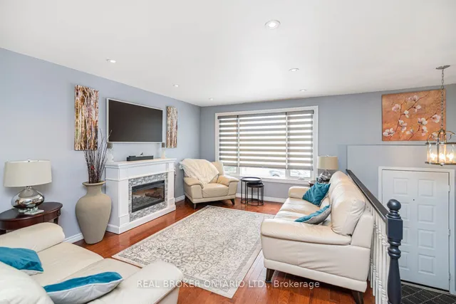 Additional property image - 647 Tomahawk Cres