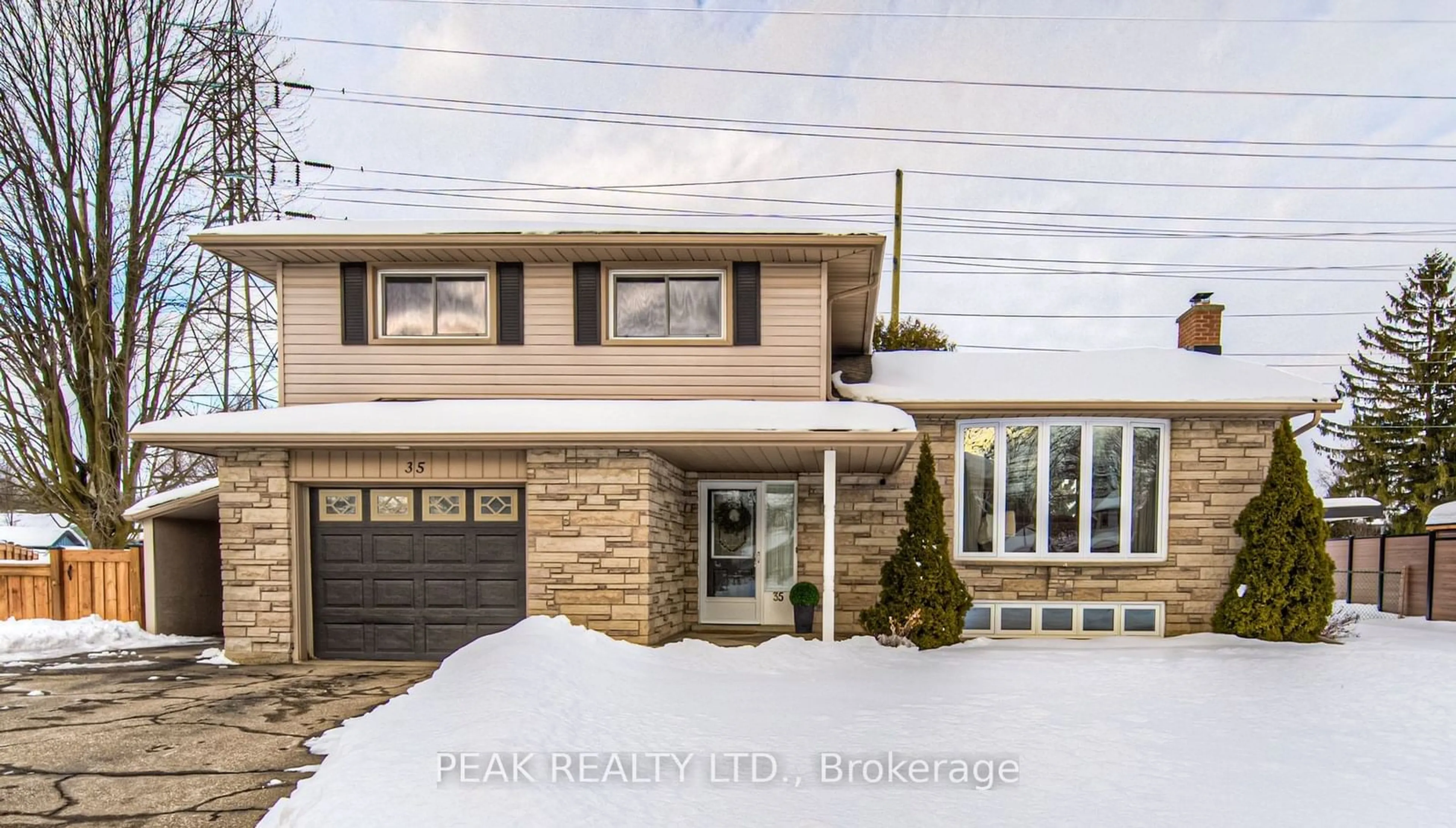 Home with brick exterior material, street for 35 Dalewood Dr, Kitchener Ontario N2A 1G3