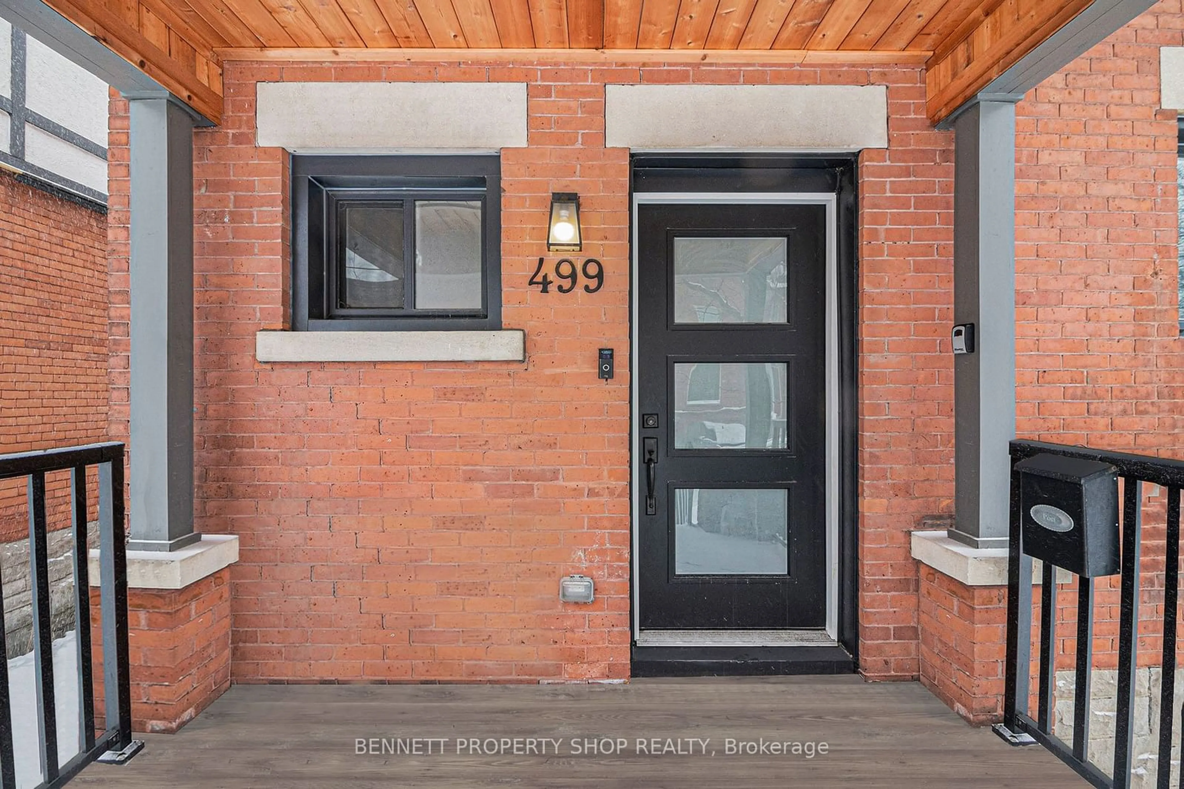 Indoor entryway for 499 Metcalfe St, Glebe - Ottawa East and Area Ontario K1S 3P2