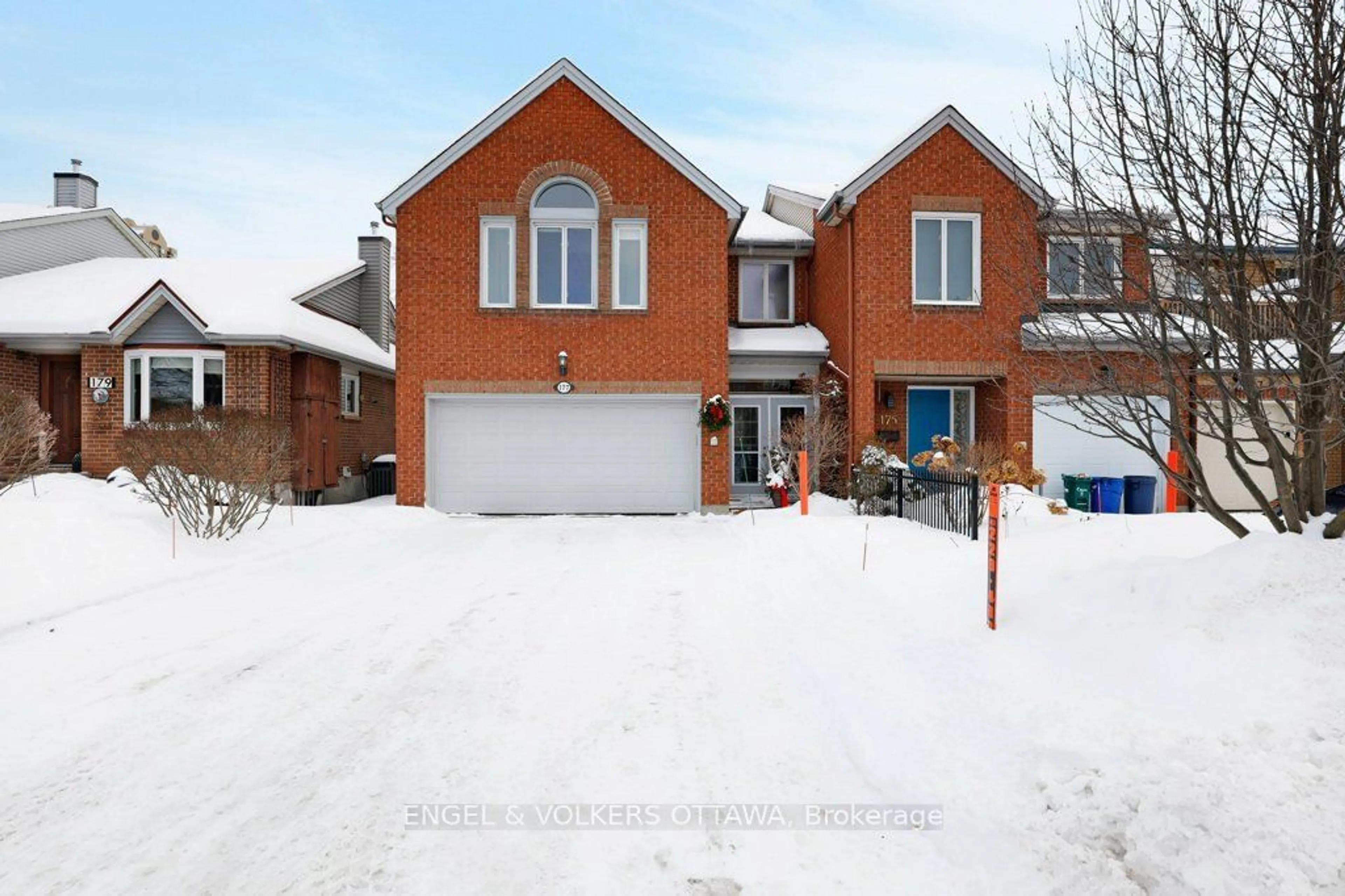 Home with brick exterior material, street for 177 Dunbarton Crt, Manor Park - Cardinal Glen and Area Ontario K1K 4L7