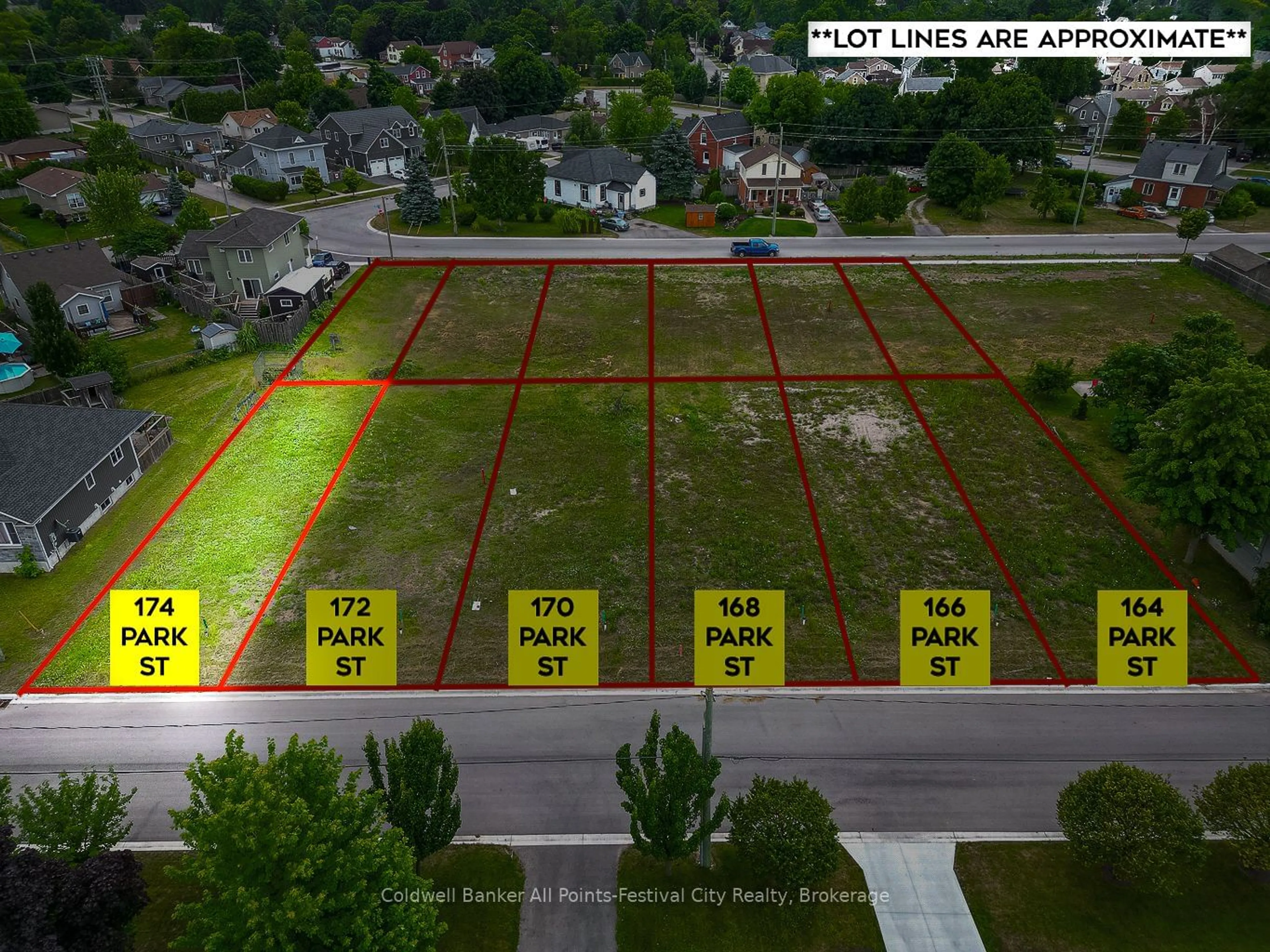 A pic from outside/outdoor area/front of a property/back of a property/a pic from drone, street for 174 Park St, Goderich Ontario N7A 1L2