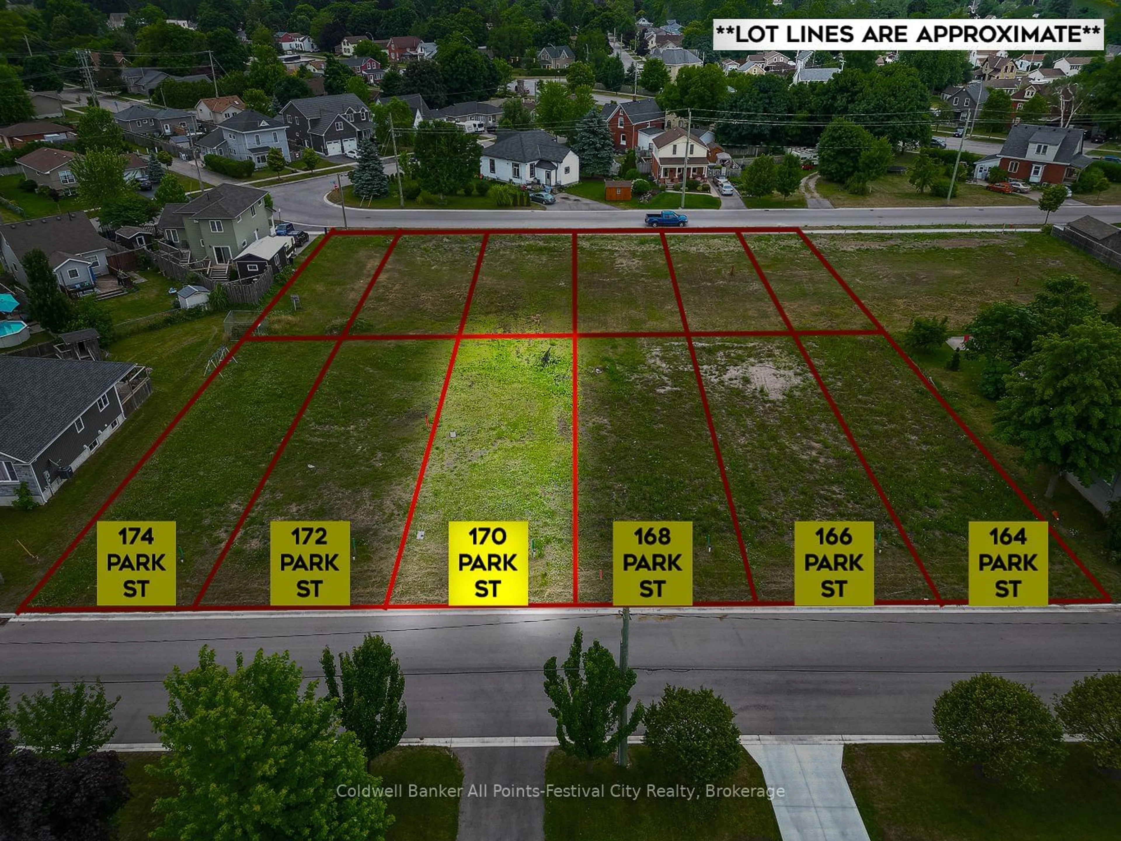 A pic from outside/outdoor area/front of a property/back of a property/a pic from drone, street for 170 Park St, Goderich Ontario N7A 1L2