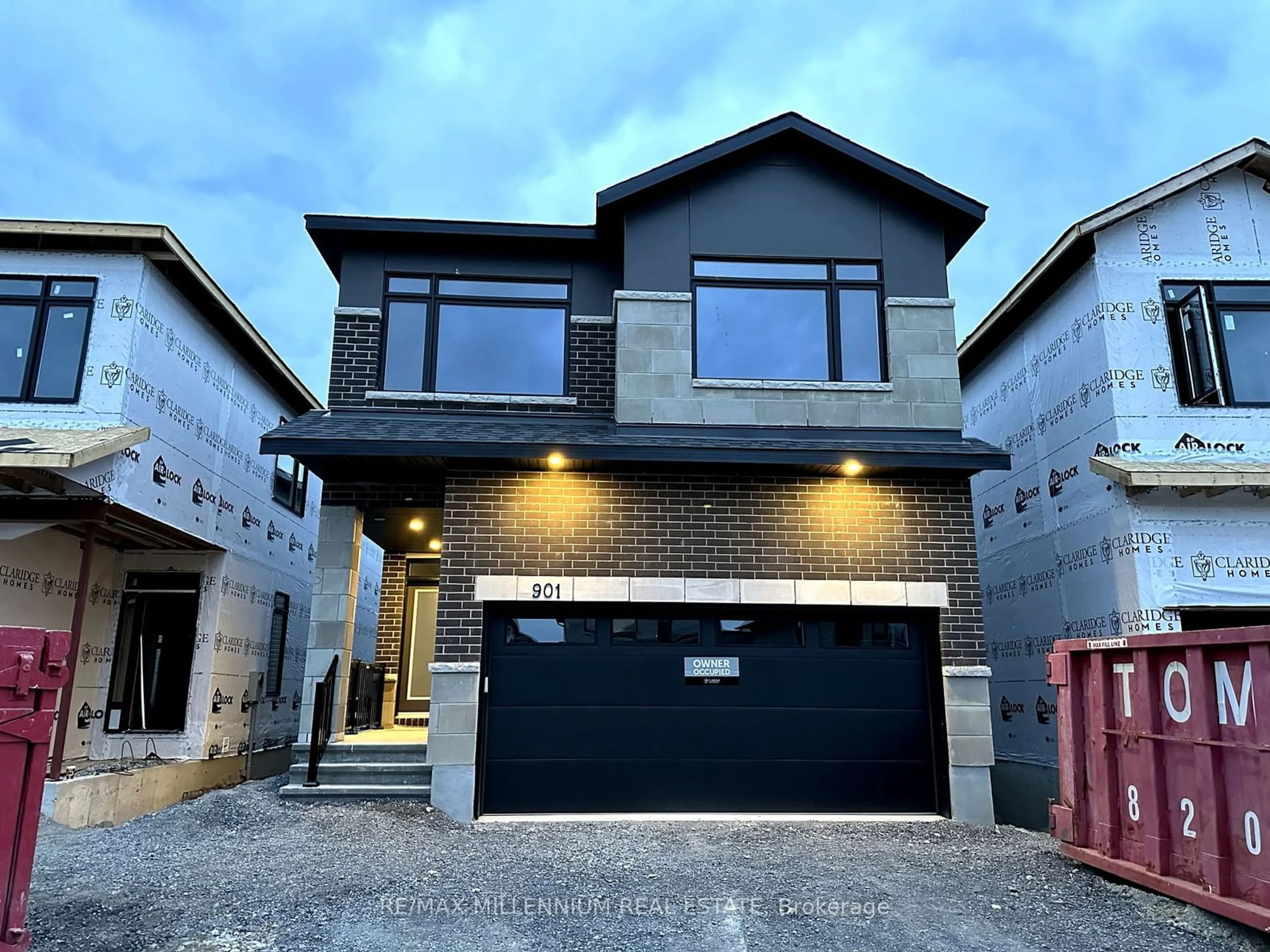 Home with brick exterior material, street for 901 Beckton Hts, Stittsville - Munster - Richmond Ontario K2S 2P9