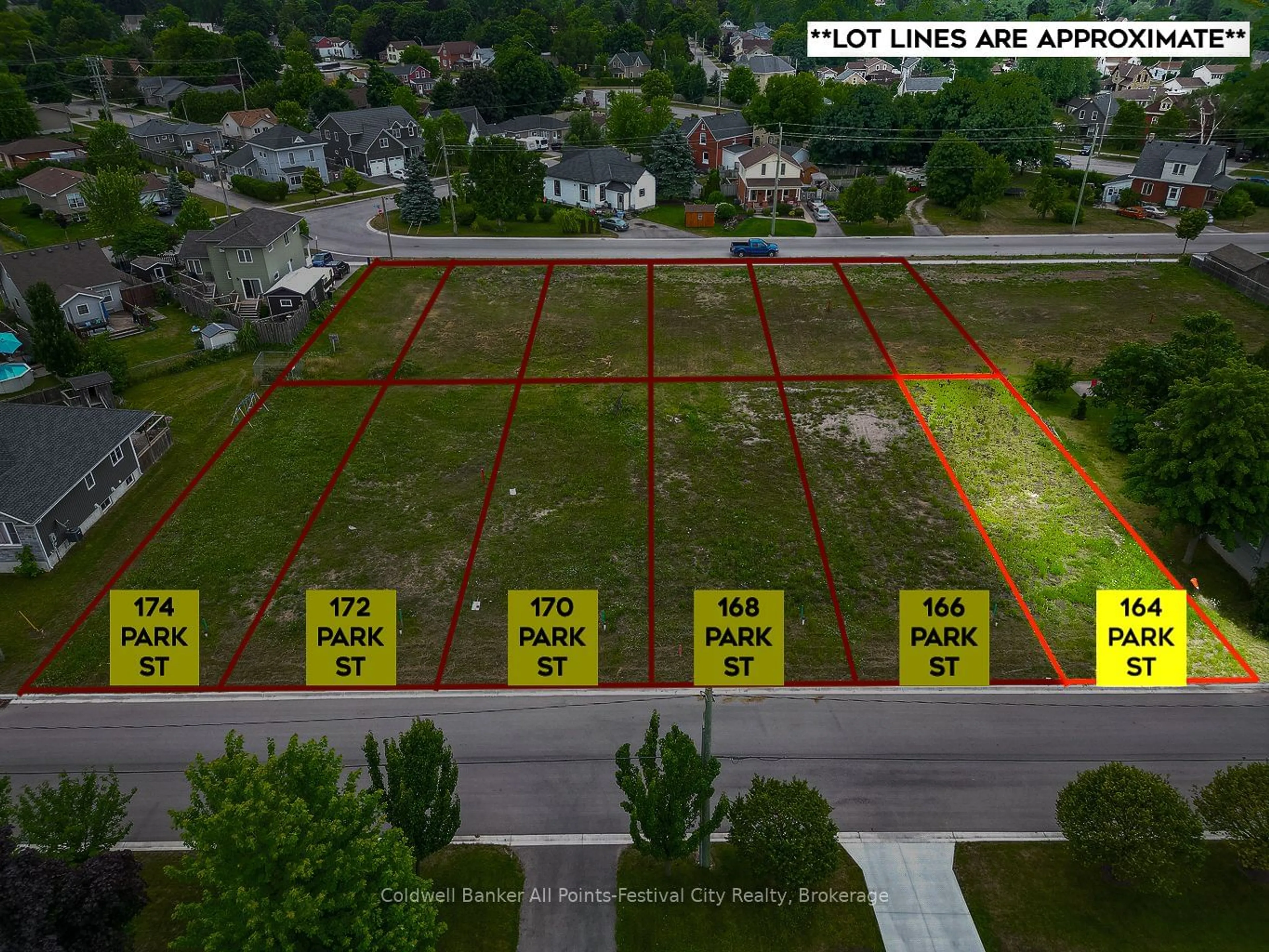 A pic from outside/outdoor area/front of a property/back of a property/a pic from drone, street for 164 Park St, Goderich Ontario N7A 1L2