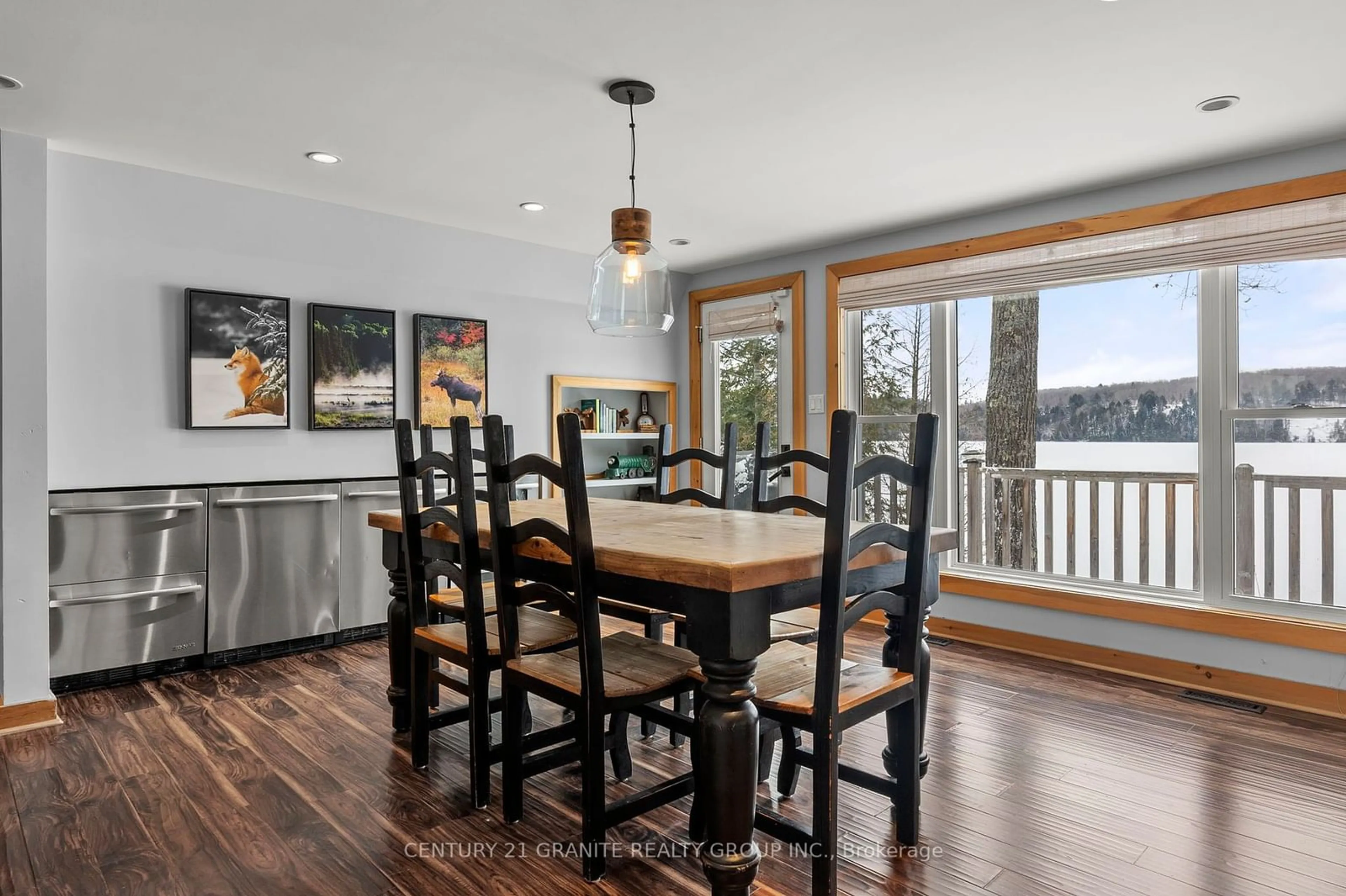 Dining room, wood/laminate floor for 203 Faradale Dr, Faraday Ontario K0L 1C0