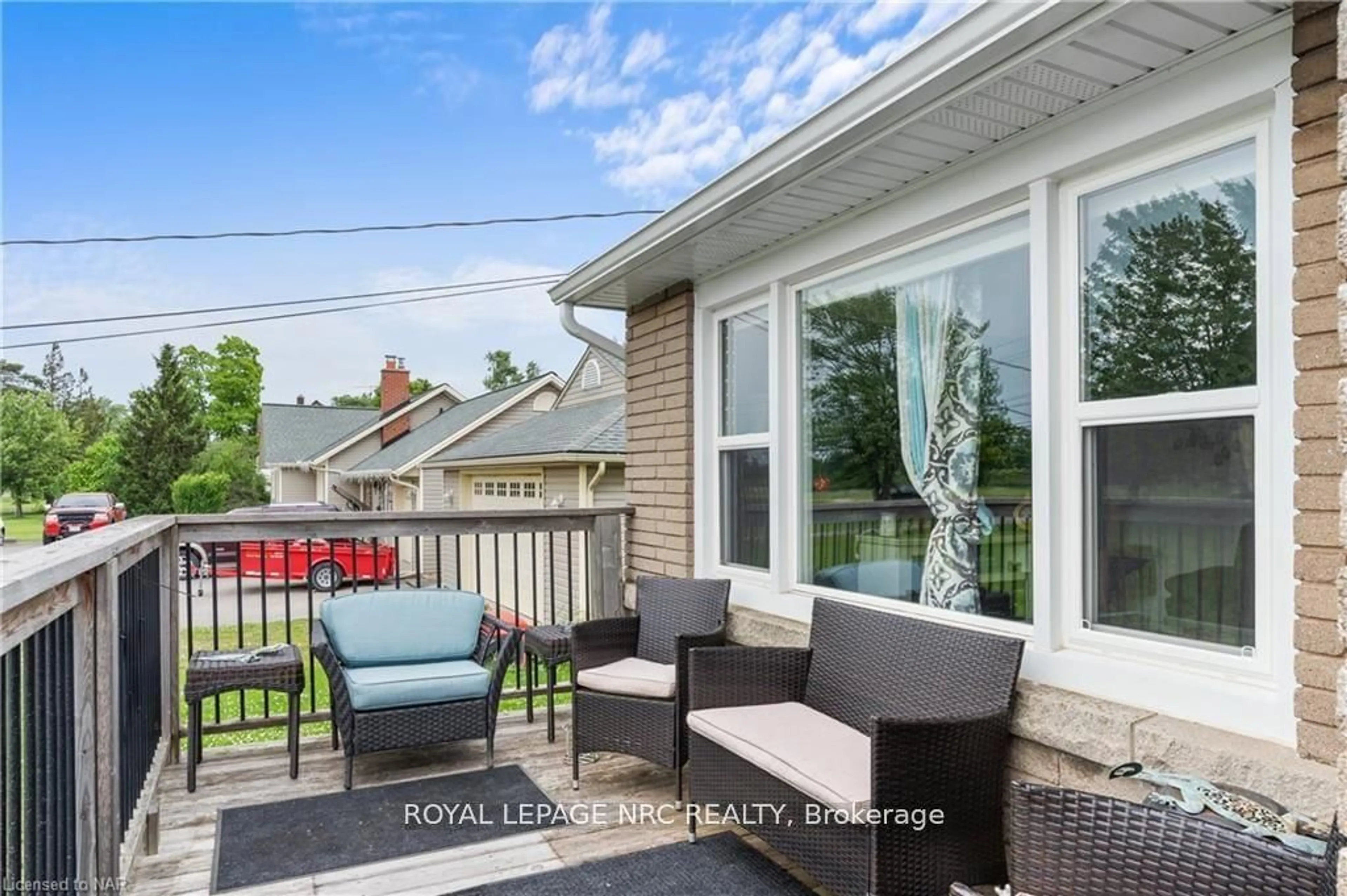 Patio, unknown for 120 Kingsway, Welland Ontario L3B 3N9