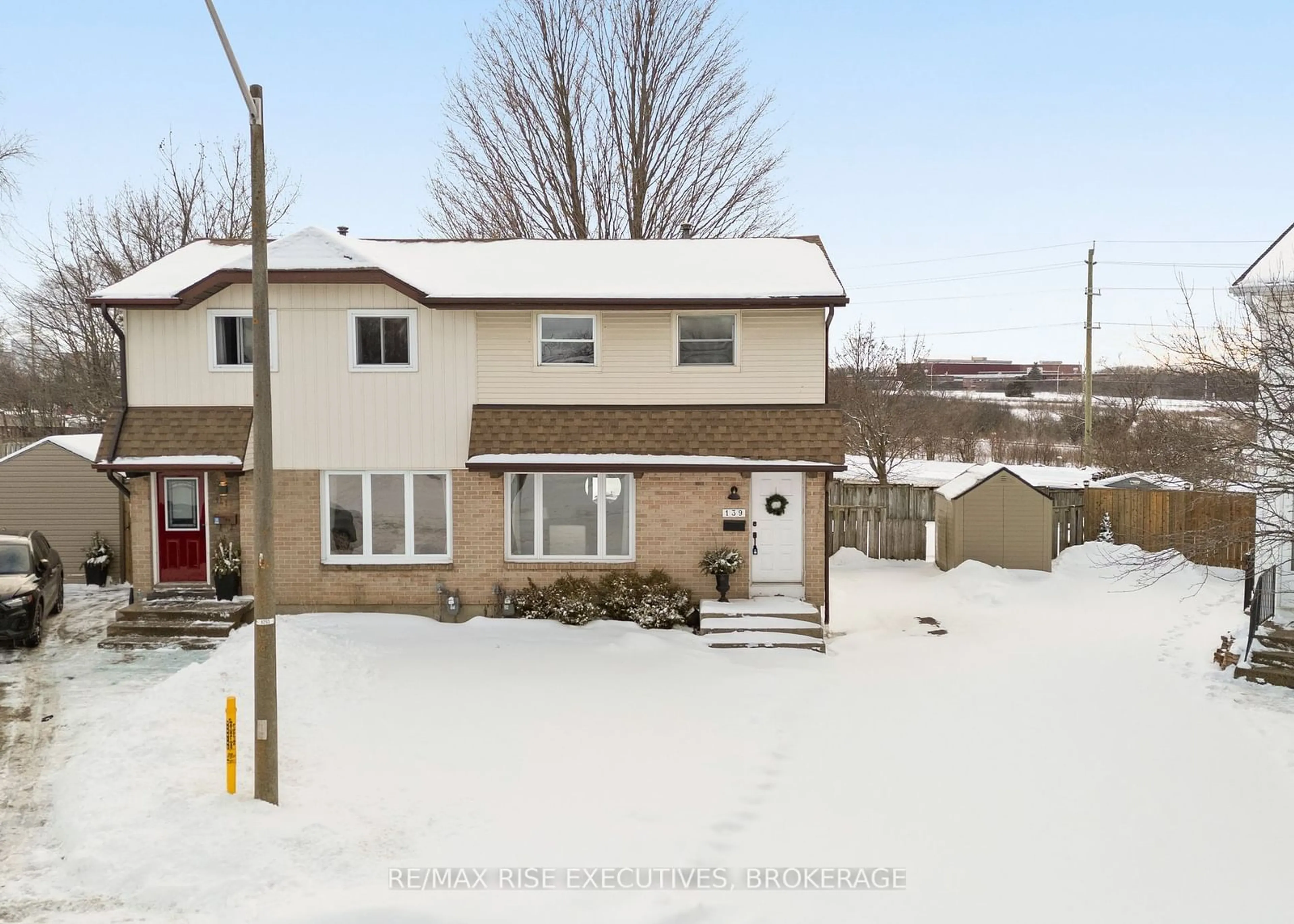 A pic from outside/outdoor area/front of a property/back of a property/a pic from drone, street for 139 WYCLIFFE Cres, Kingston Ontario K7K 6B3