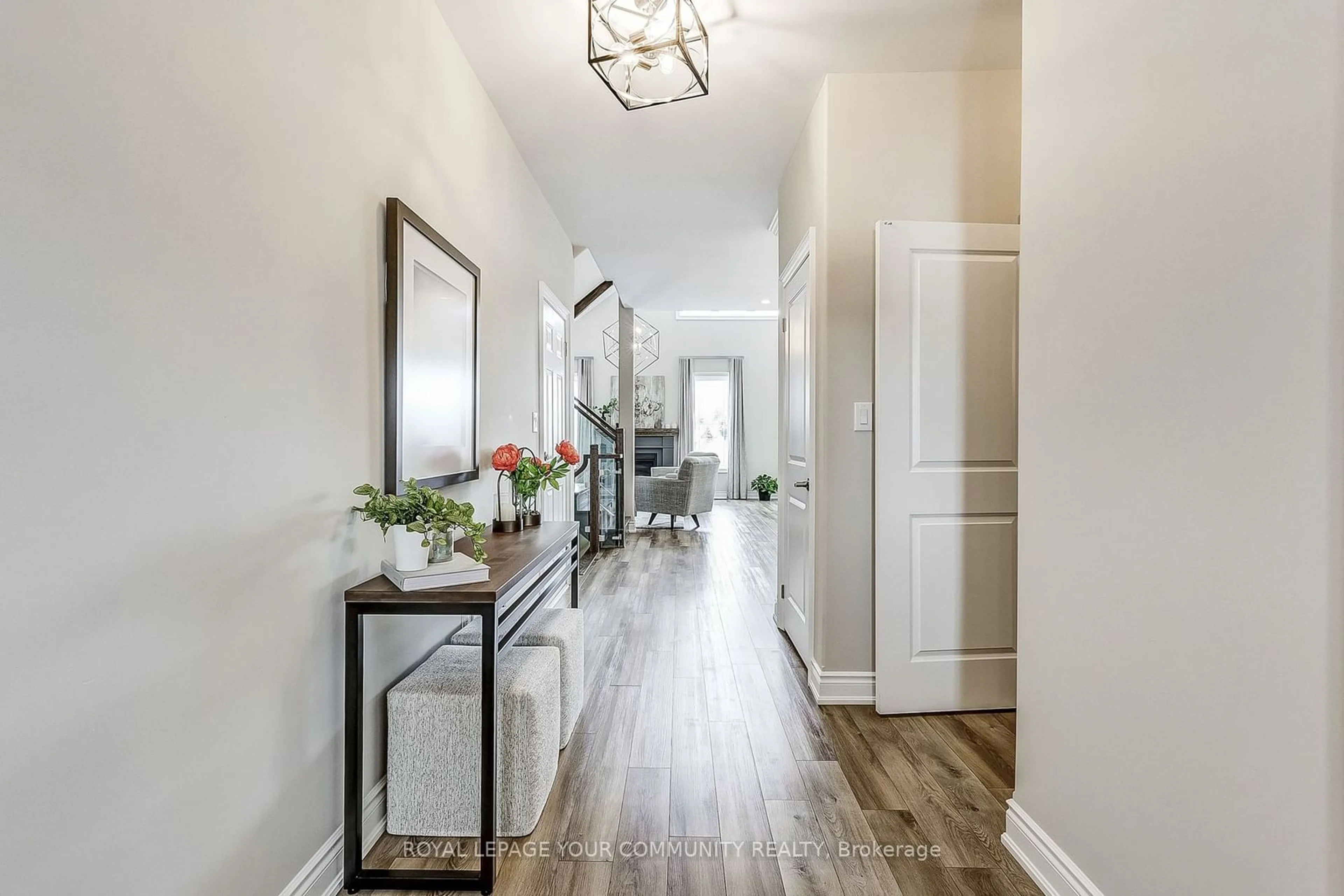 Indoor entryway for 80 Marsh Ave #64, Peterborough Ontario K9H 0J5