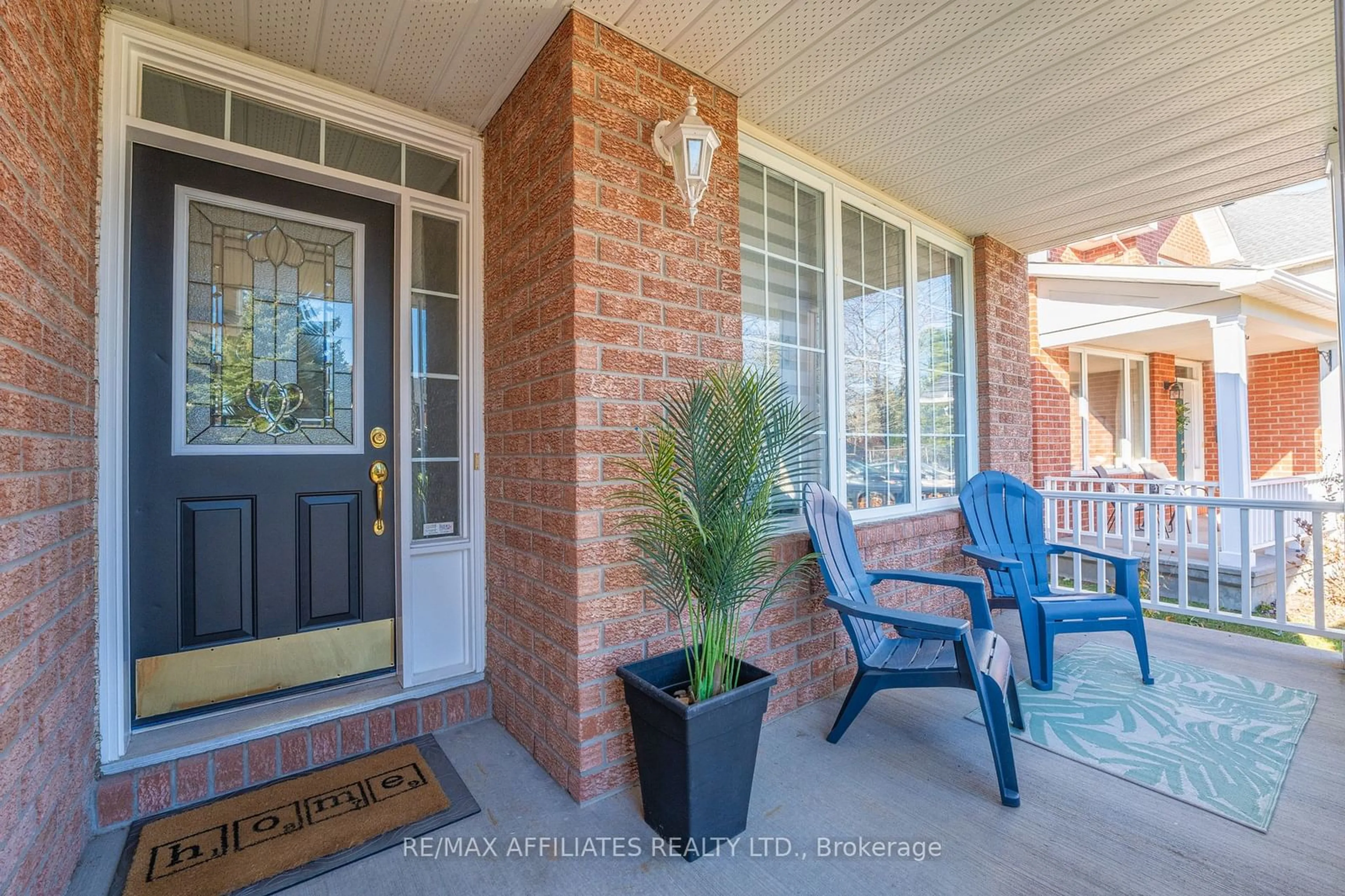 Indoor entryway for 66 Glen Meadows Circ, Kanata Ontario K2M 2W8