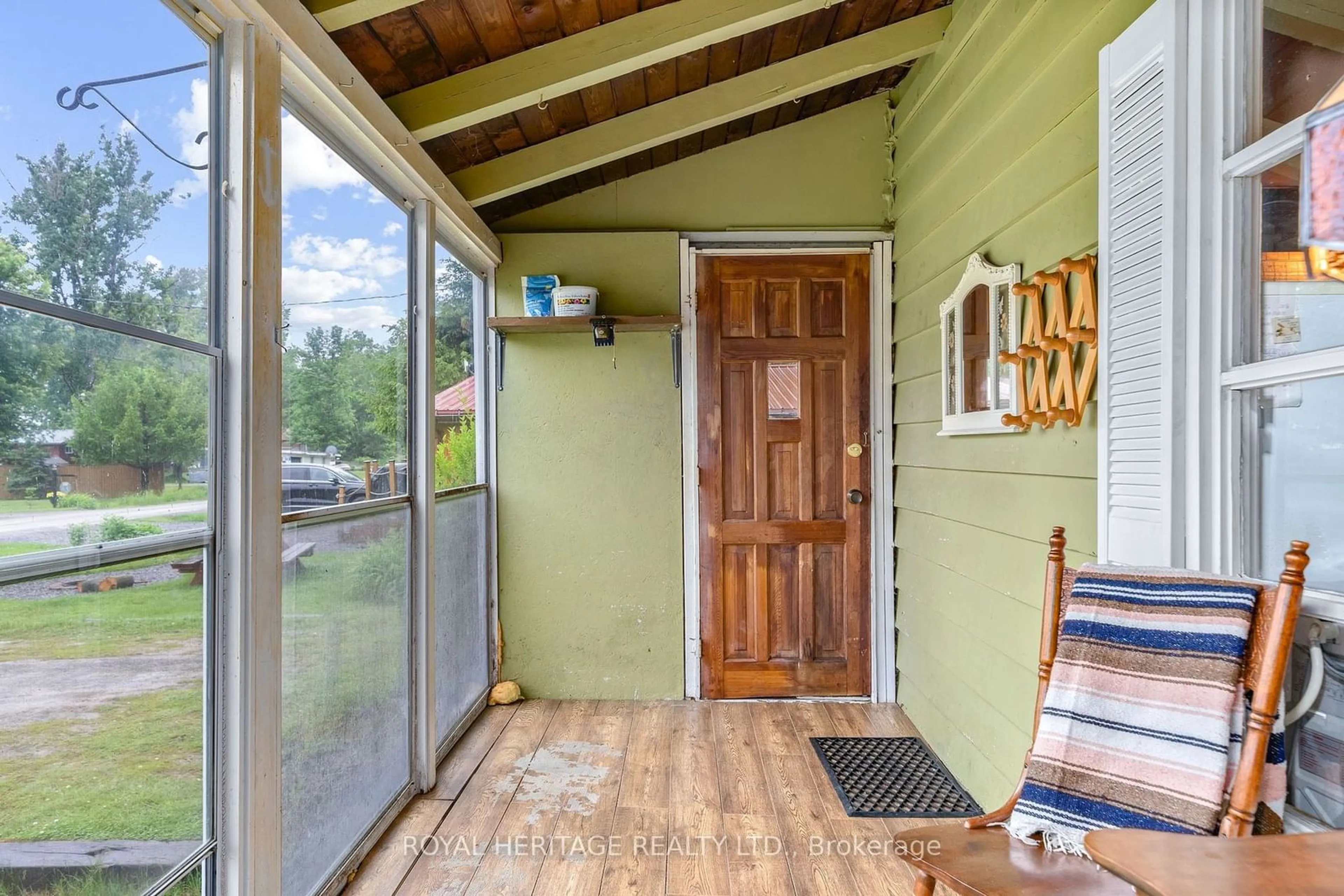 Indoor entryway for 132 Peepyhorn Rd, Marmora and Lake Ontario K0K 2M0