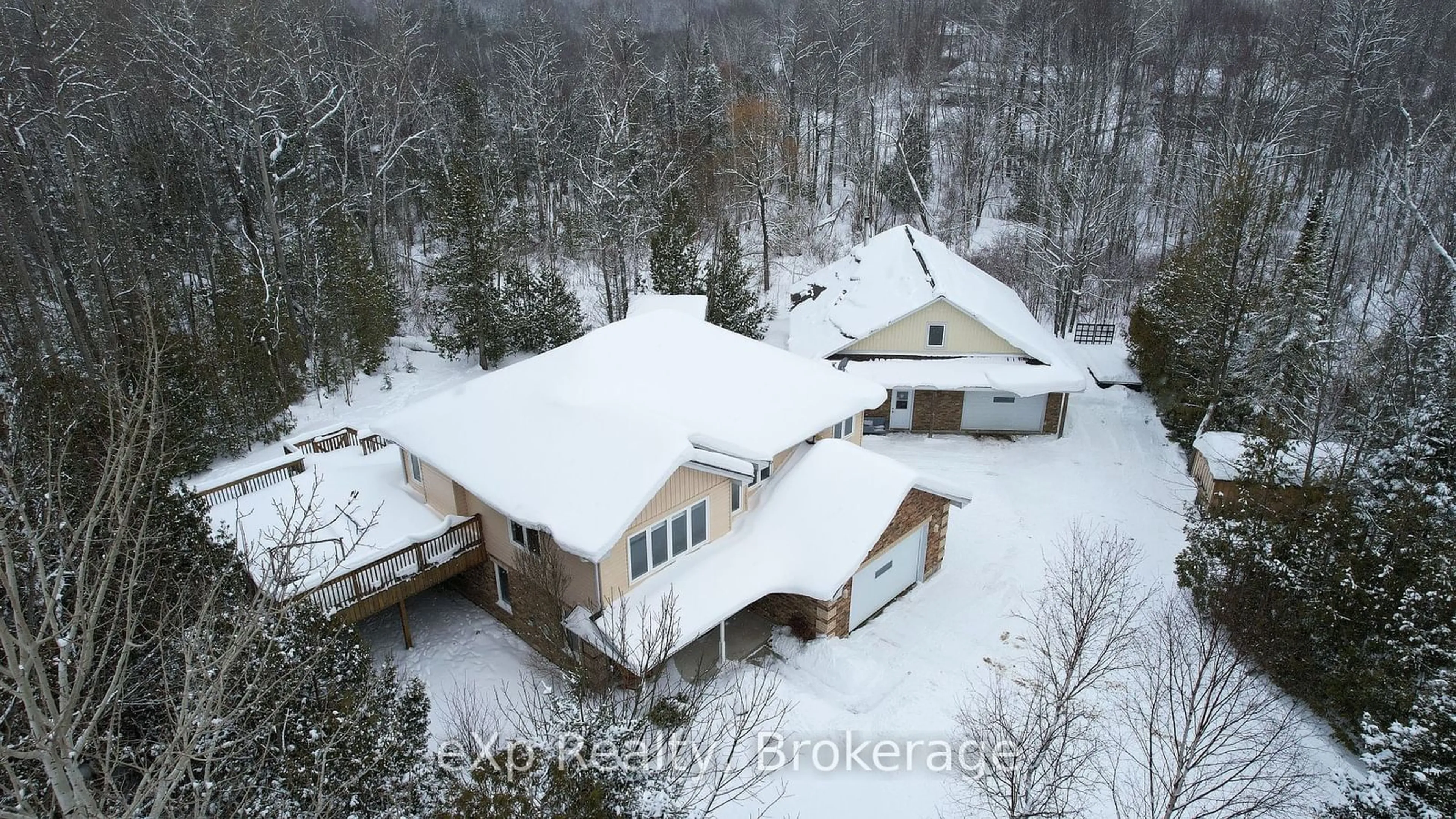 A pic from outside/outdoor area/front of a property/back of a property/a pic from drone, unknown for 98 Birch St, South Bruce Peninsula Ontario N0H 2G0