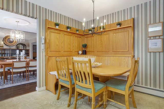 Additional property image - 28 Upper Canada Pl
