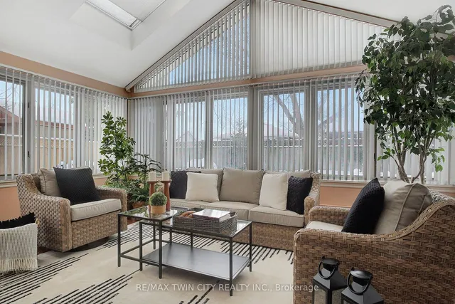 Additional property image - 28 Upper Canada Pl