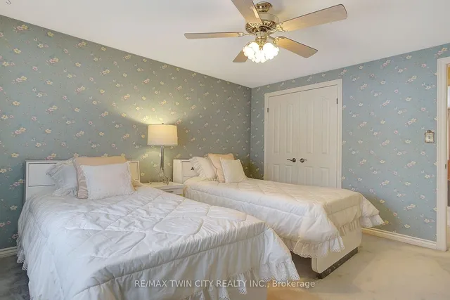 Additional property image - 28 Upper Canada Pl