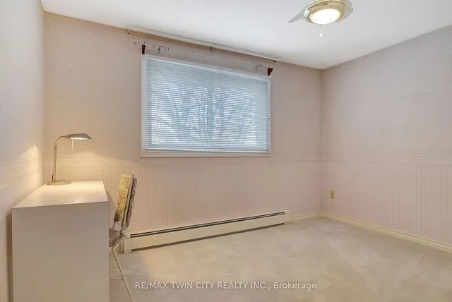 Additional property image - 28 Upper Canada Pl