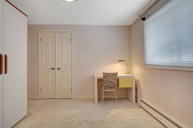 Additional property image - 28 Upper Canada Pl