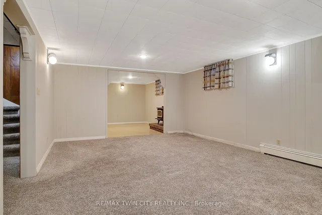 Additional property image - 28 Upper Canada Pl