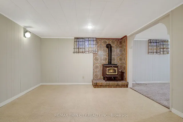 Additional property image - 28 Upper Canada Pl