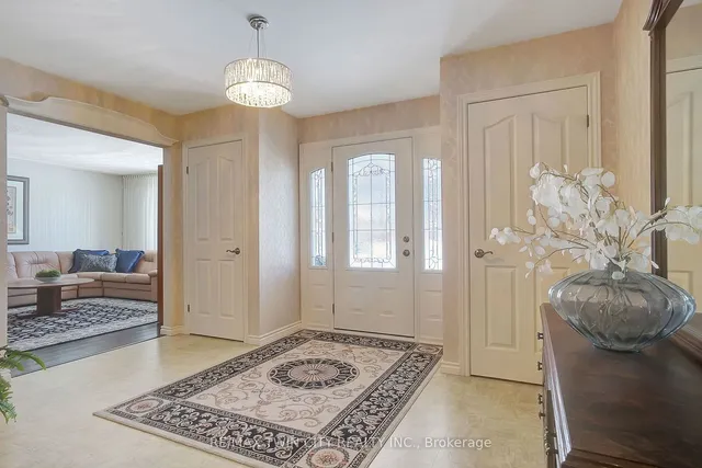 Additional property image - 28 Upper Canada Pl