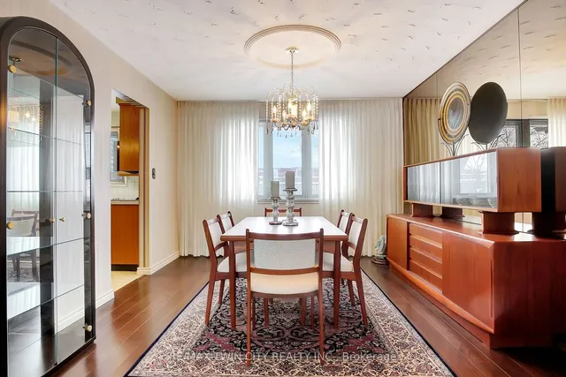 Additional property image - 28 Upper Canada Pl
