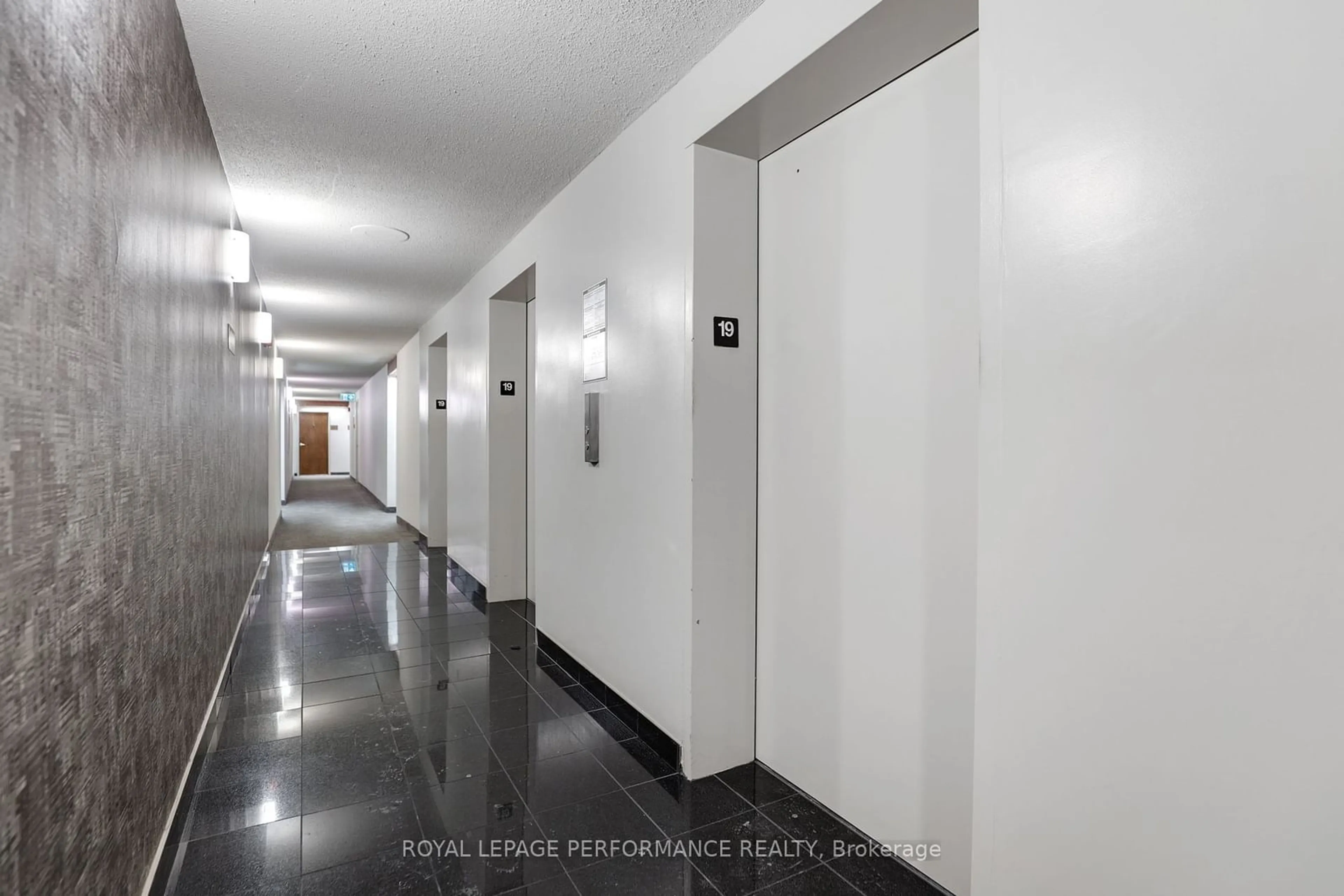 Indoor foyer for 470 Laurier Ave #1904, Ottawa Centre Ontario K1R 7W9