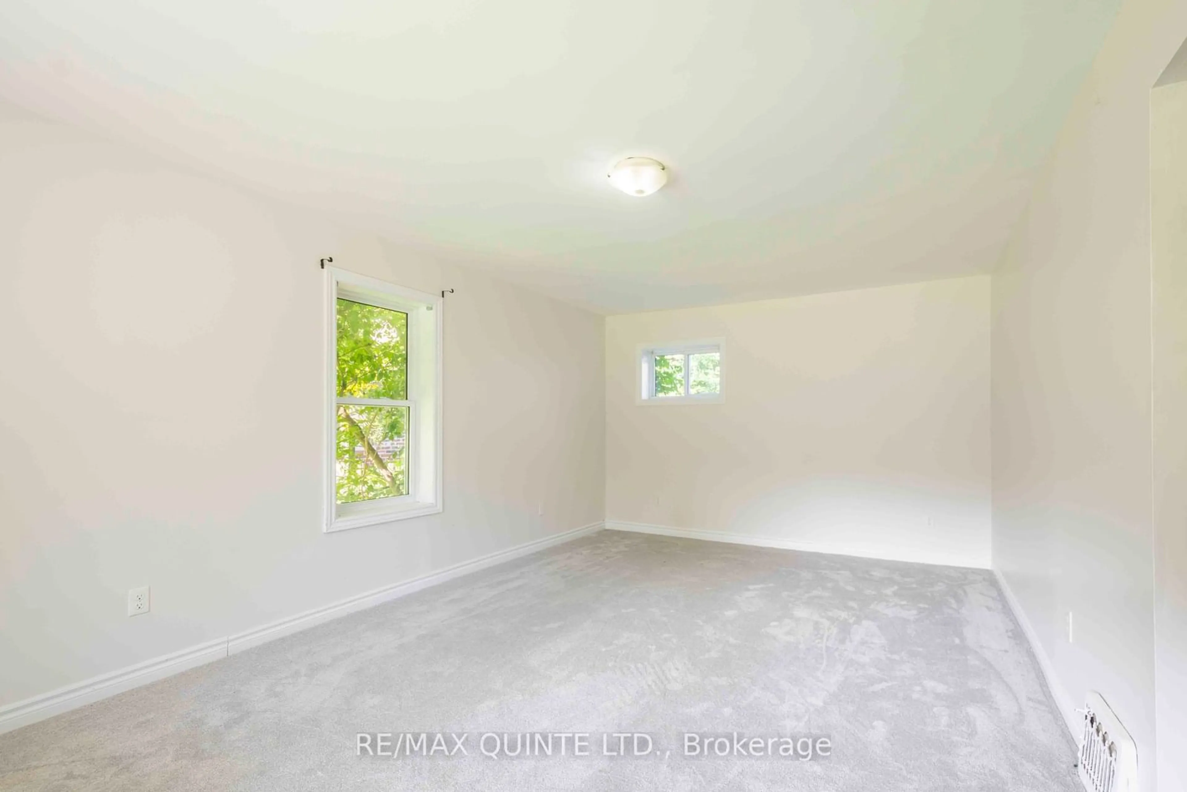 A pic of a room for 192 Dufferin Ave, Belleville Ontario K8N 3X1