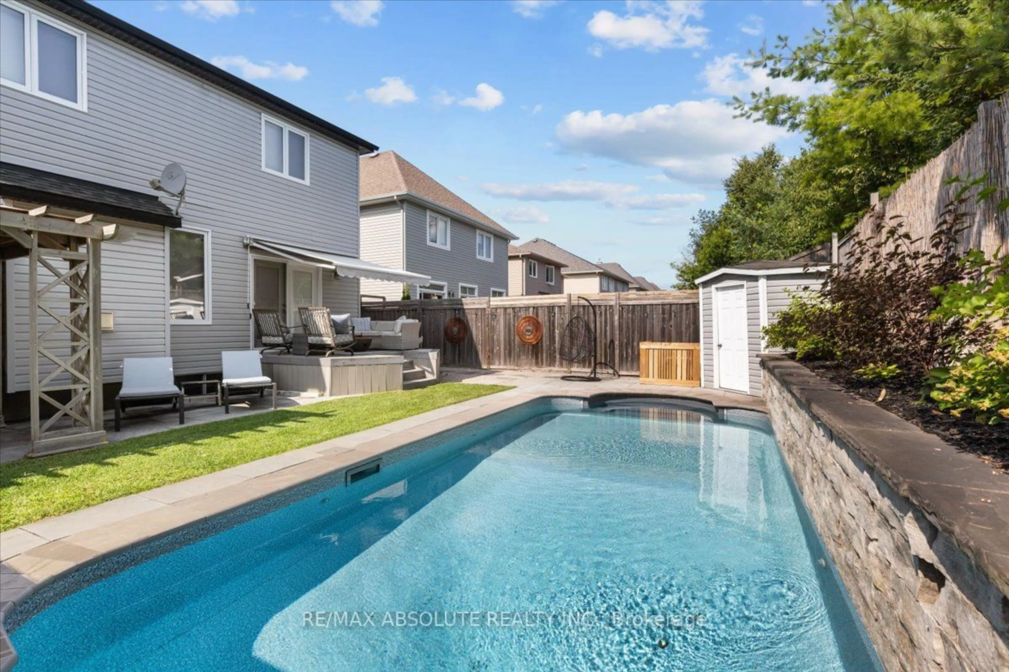 Pool for 113 BANDELIER Way, Stittsville - Munster - Richmond Ontario K2S 0C3