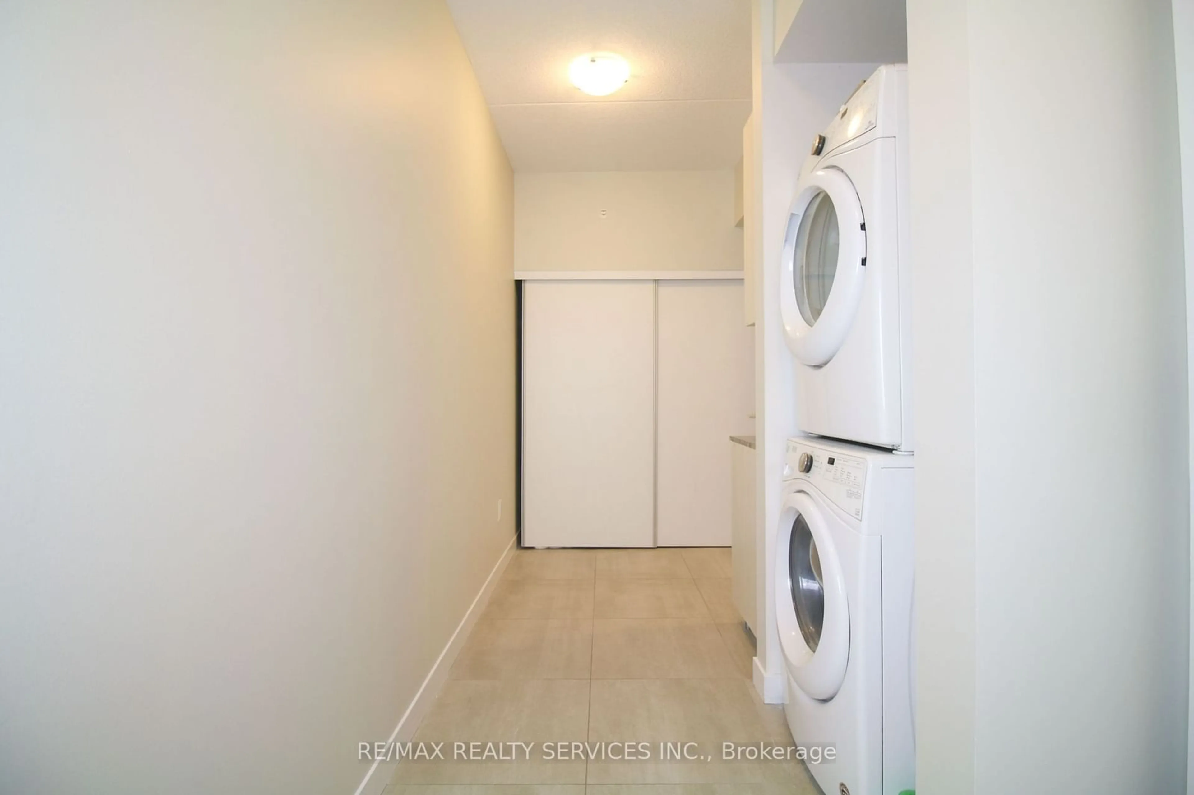 Laundry room for 251 Hemlock St #309, Waterloo Ontario N2L 0H2