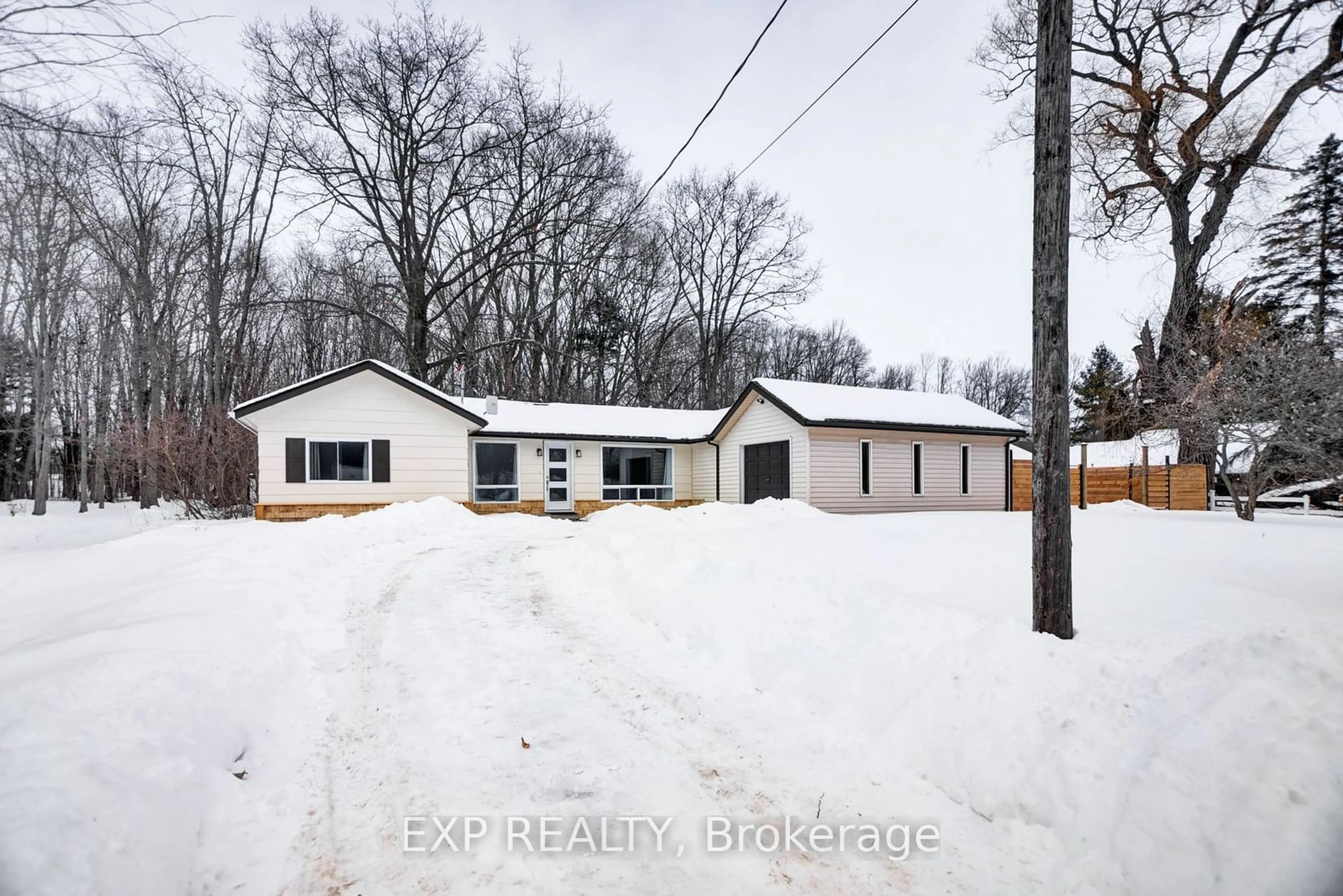 A pic from outside/outdoor area/front of a property/back of a property/a pic from drone, unknown for 68 Twelve O'clock Point Rd, Quinte West Ontario K0K 1L0